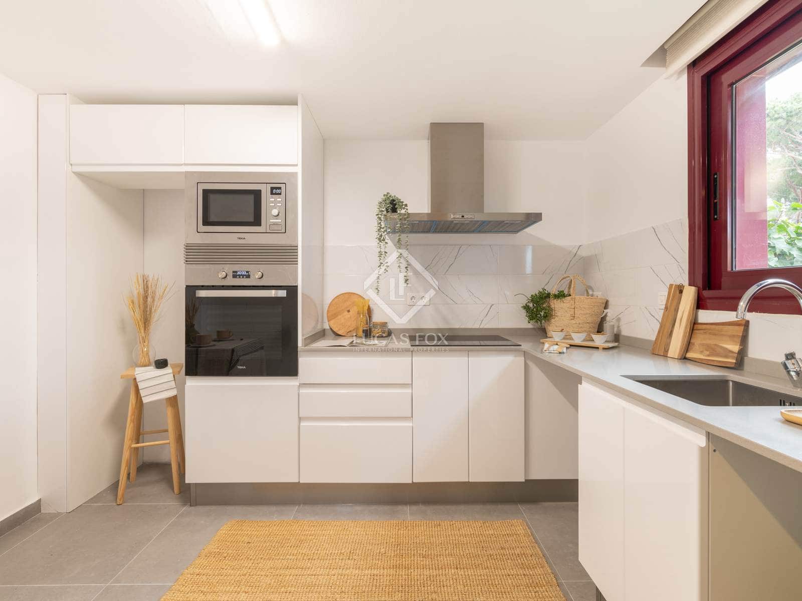 3 soverom Villa til salgs i La Pineda med svømmebasseng - € 980 000 (Ref: 8790960)