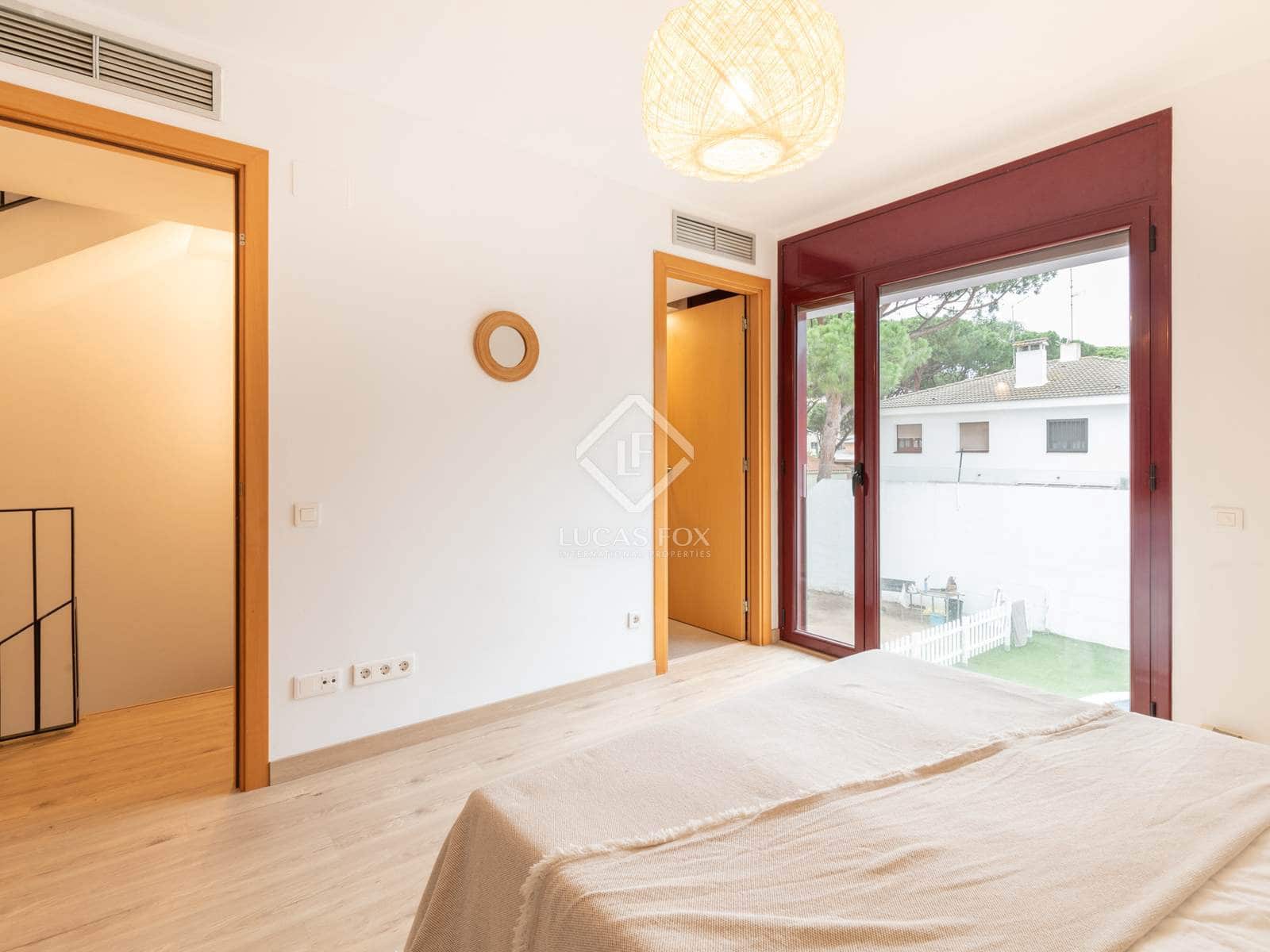 3 soverom Villa til salgs i La Pineda med svømmebasseng - € 980 000 (Ref: 8790960)