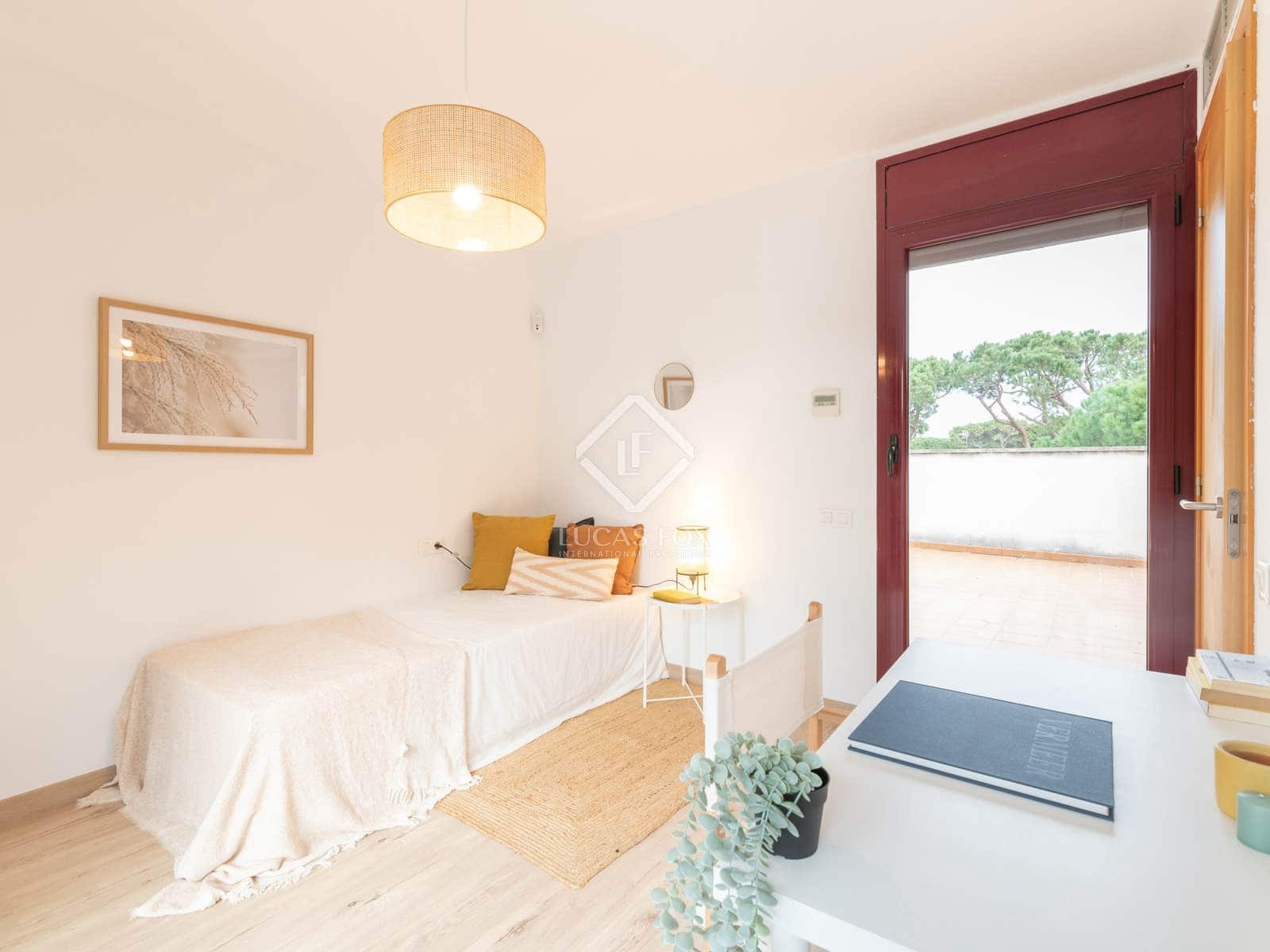 3 soverom Villa til salgs i La Pineda med svømmebasseng - € 980 000 (Ref: 8790960)