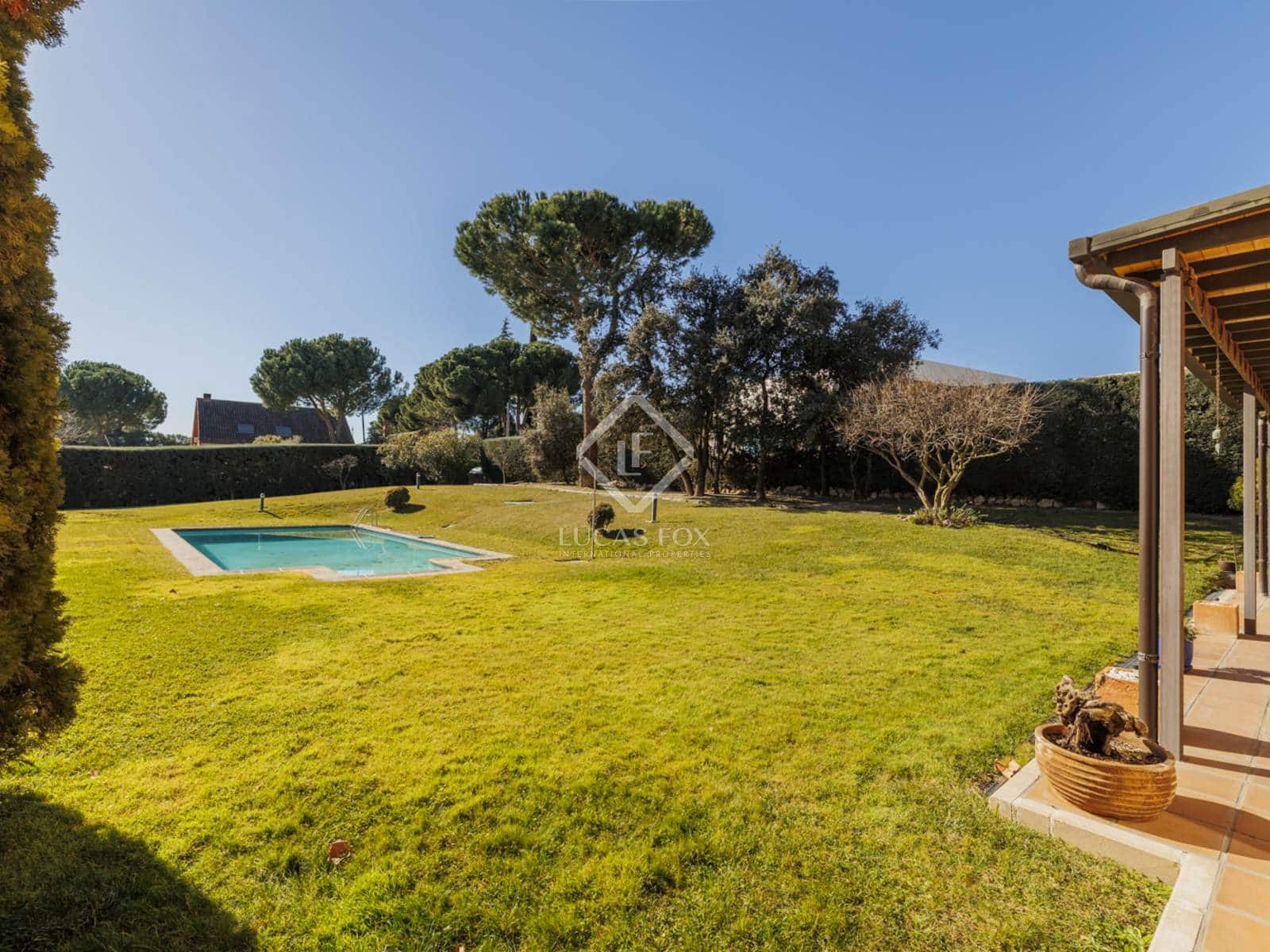 5 soveværelse Villa til salg i Boadilla del Monte med swimmingpool garage - € 2.250.000 (Ref: 8793918)