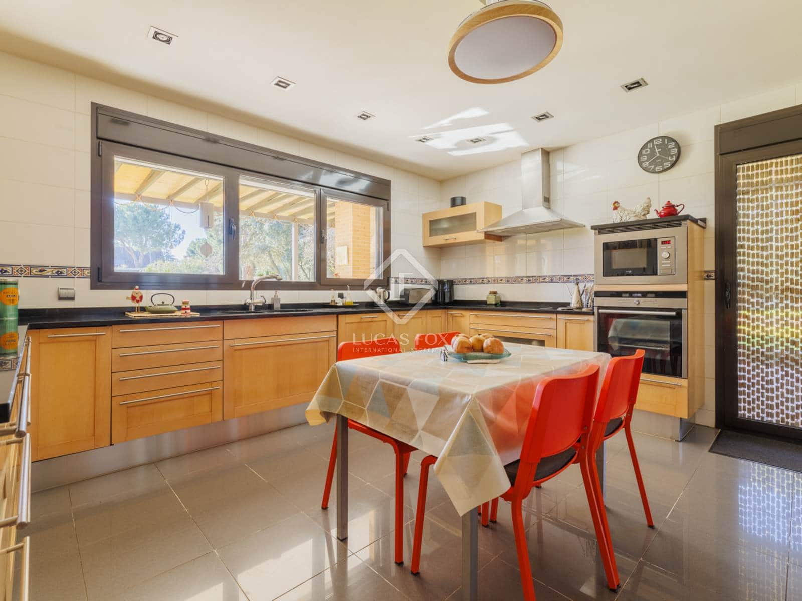 5 soveværelse Villa til salg i Boadilla del Monte med swimmingpool garage - € 2.250.000 (Ref: 8793918)