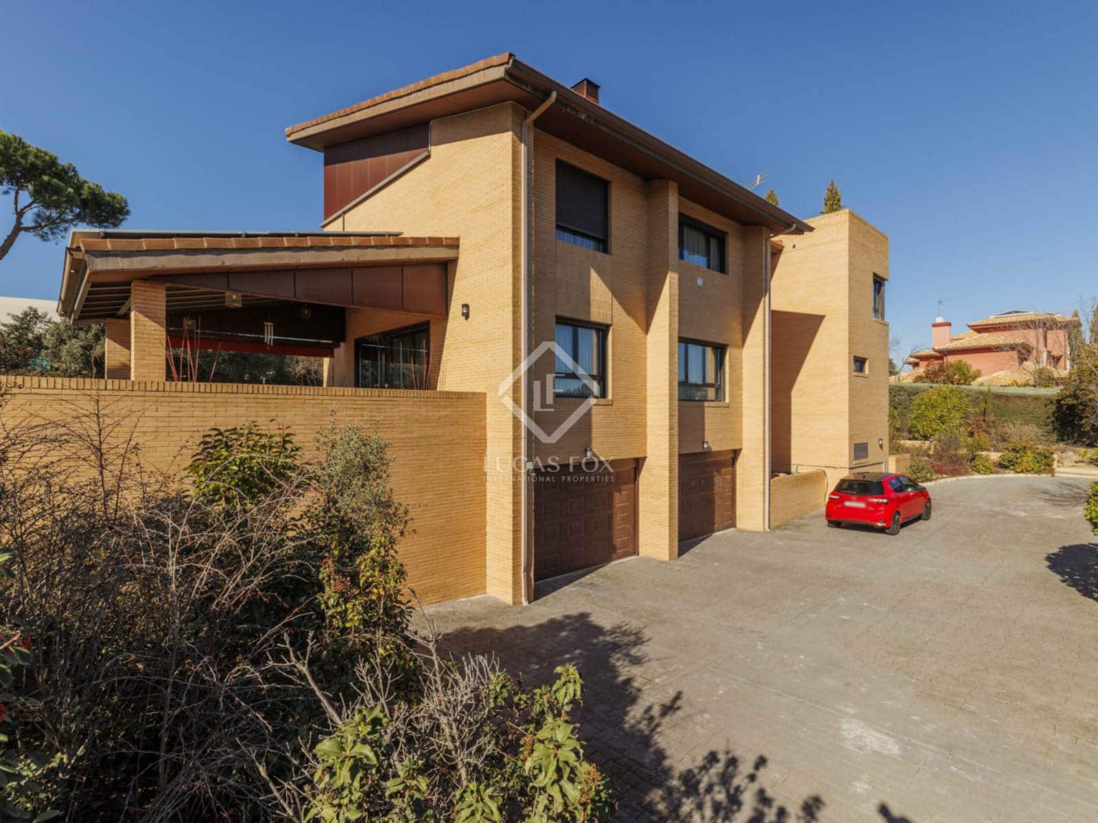 5 soveværelse Villa til salg i Boadilla del Monte med swimmingpool garage - € 2.250.000 (Ref: 8793918)