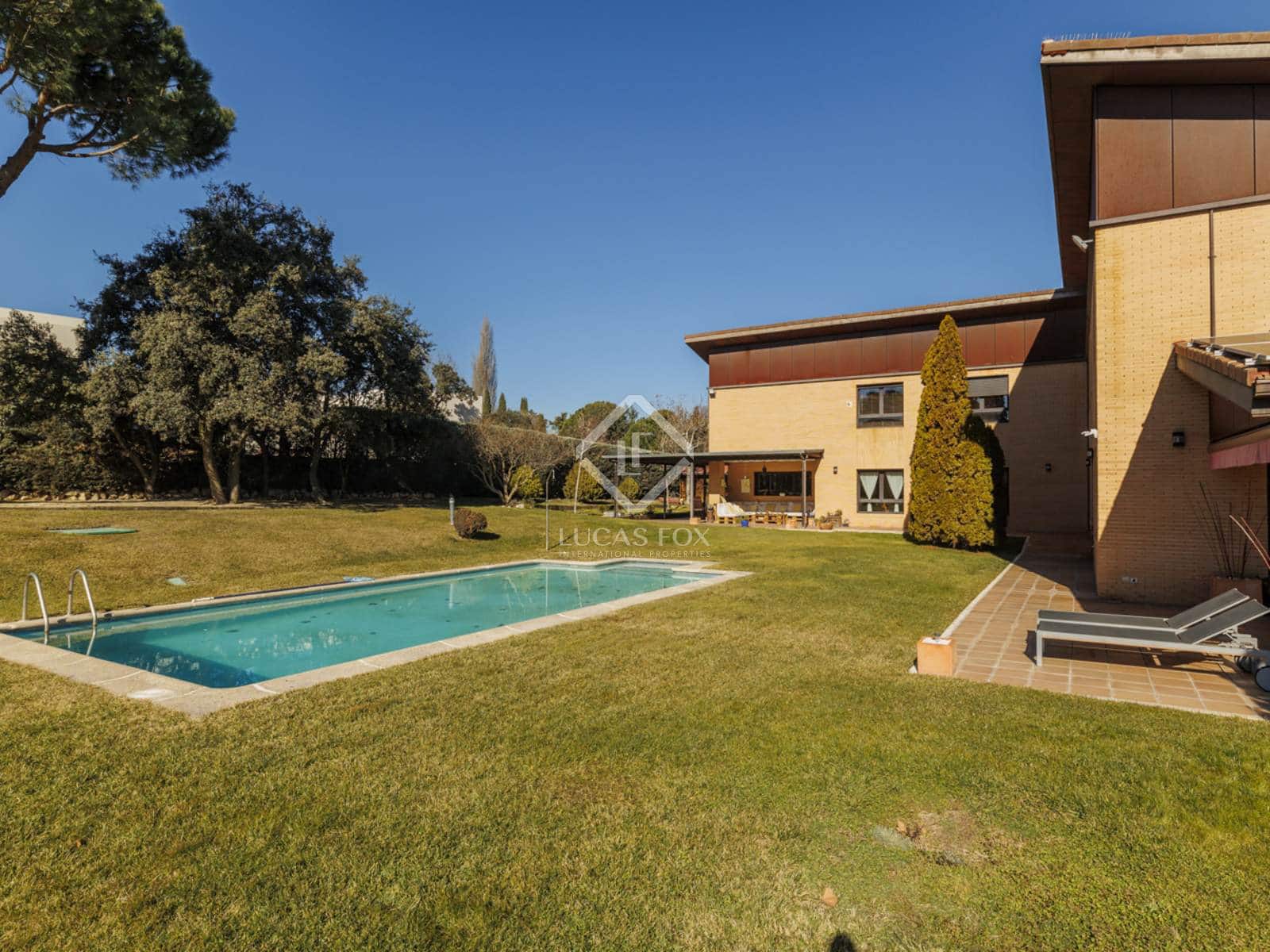 5 soveværelse Villa til salg i Boadilla del Monte med swimmingpool garage - € 2.250.000 (Ref: 8793918)