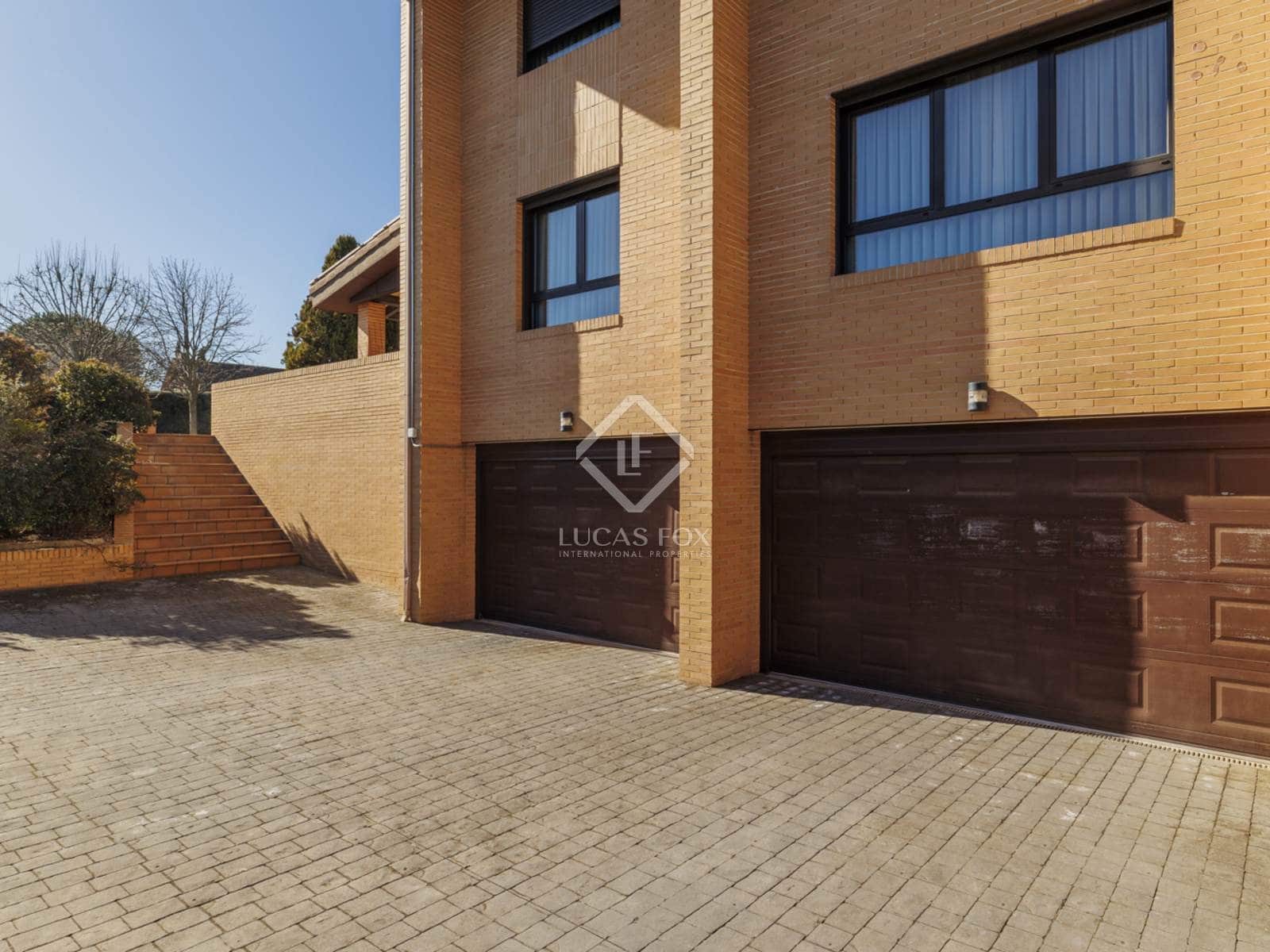 5 soveværelse Villa til salg i Boadilla del Monte med swimmingpool garage - € 2.250.000 (Ref: 8793918)