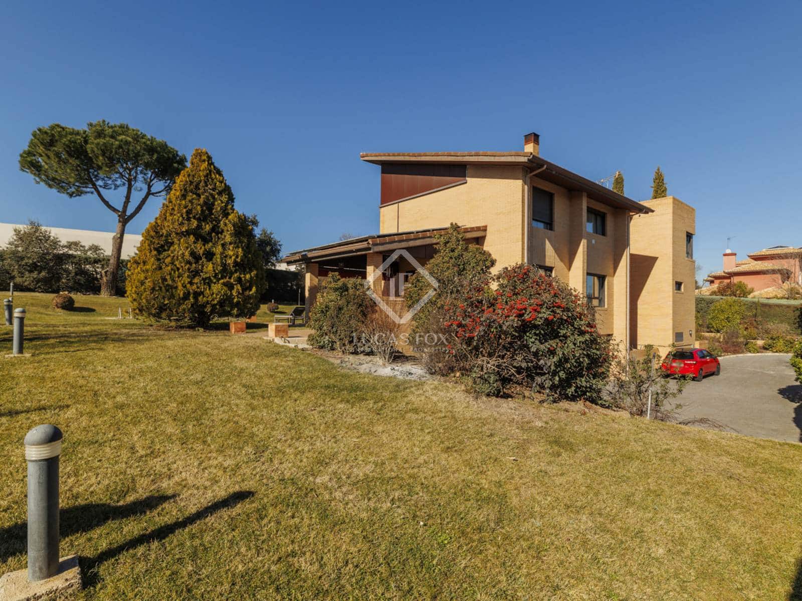 5 soveværelse Villa til salg i Boadilla del Monte med swimmingpool garage - € 2.250.000 (Ref: 8793918)