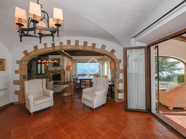 6 bedroom Villa for sale in Platja d'Aro, Castell-Platja d'Aro with pool garage - € 2,200,000 (Ref: 8802606)