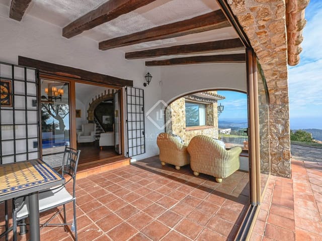 6 bedroom Villa for sale in Platja d'Aro, Castell-Platja d'Aro with pool garage - € 2,200,000 (Ref: 8802606)