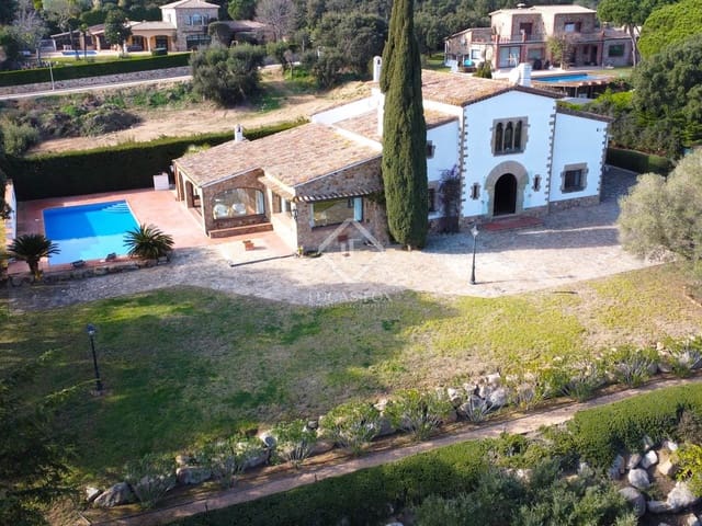 6 bedroom Villa for sale in Platja d'Aro, Castell-Platja d'Aro with pool garage - € 2,200,000 (Ref: 8802606)
