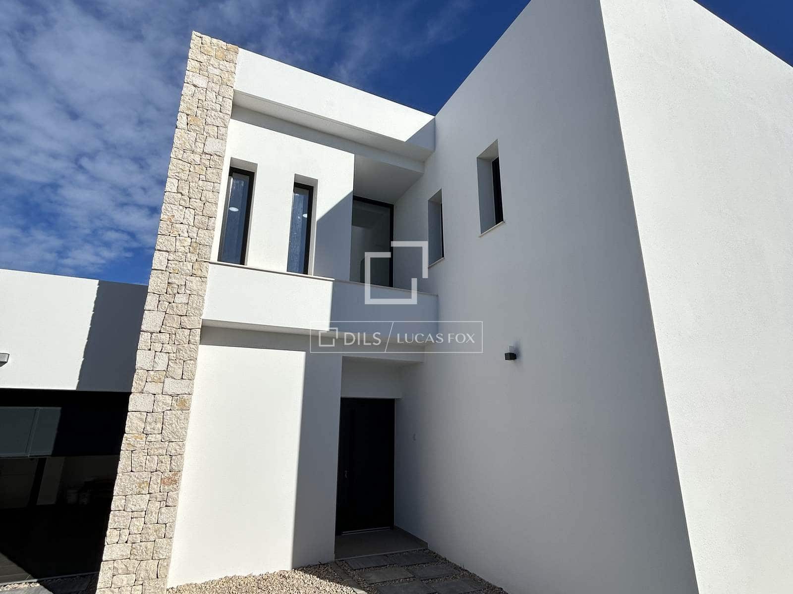 3 bedroom Villa for sale in Benissa with pool garage - € 1,175,000 (Ref: 8803268)