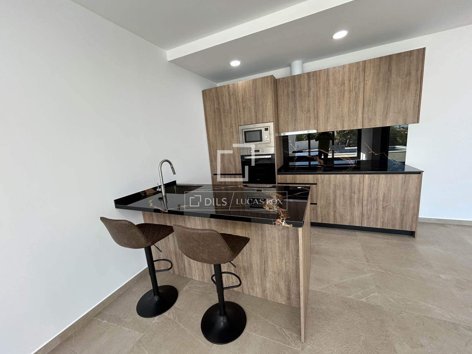 3 bedroom Villa for sale in Benissa with pool garage - € 1,175,000 (Ref: 8803268)