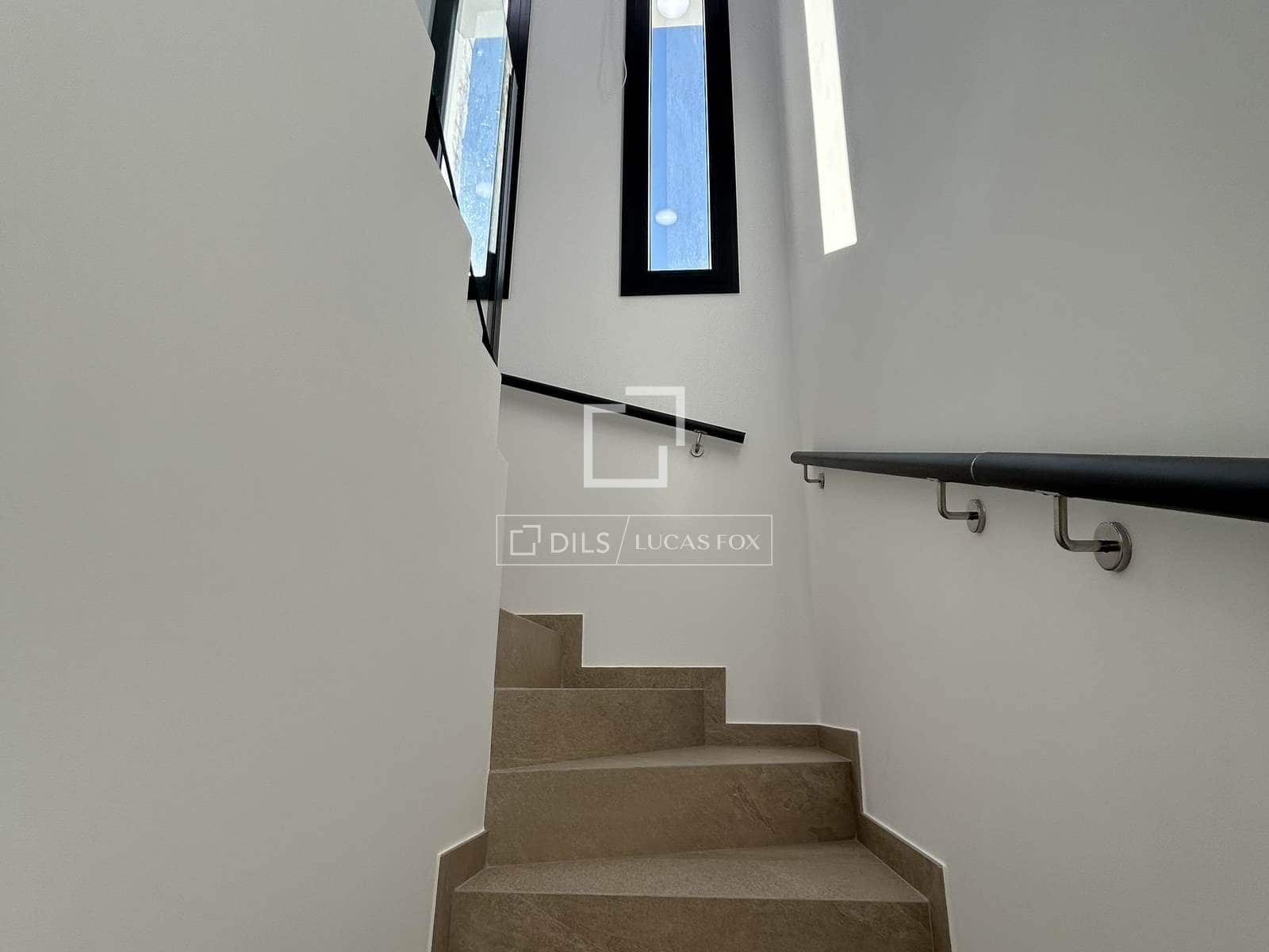 3 bedroom Villa for sale in Benissa with pool garage - € 1,175,000 (Ref: 8803268)