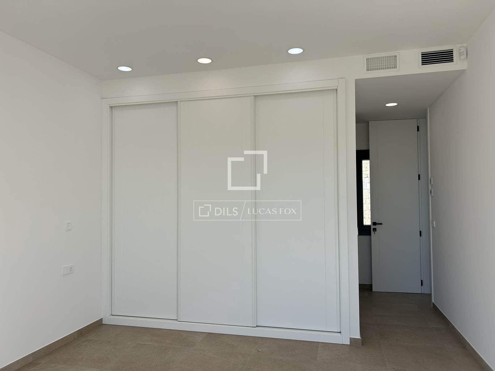 3 bedroom Villa for sale in Benissa with pool garage - € 1,175,000 (Ref: 8803268)