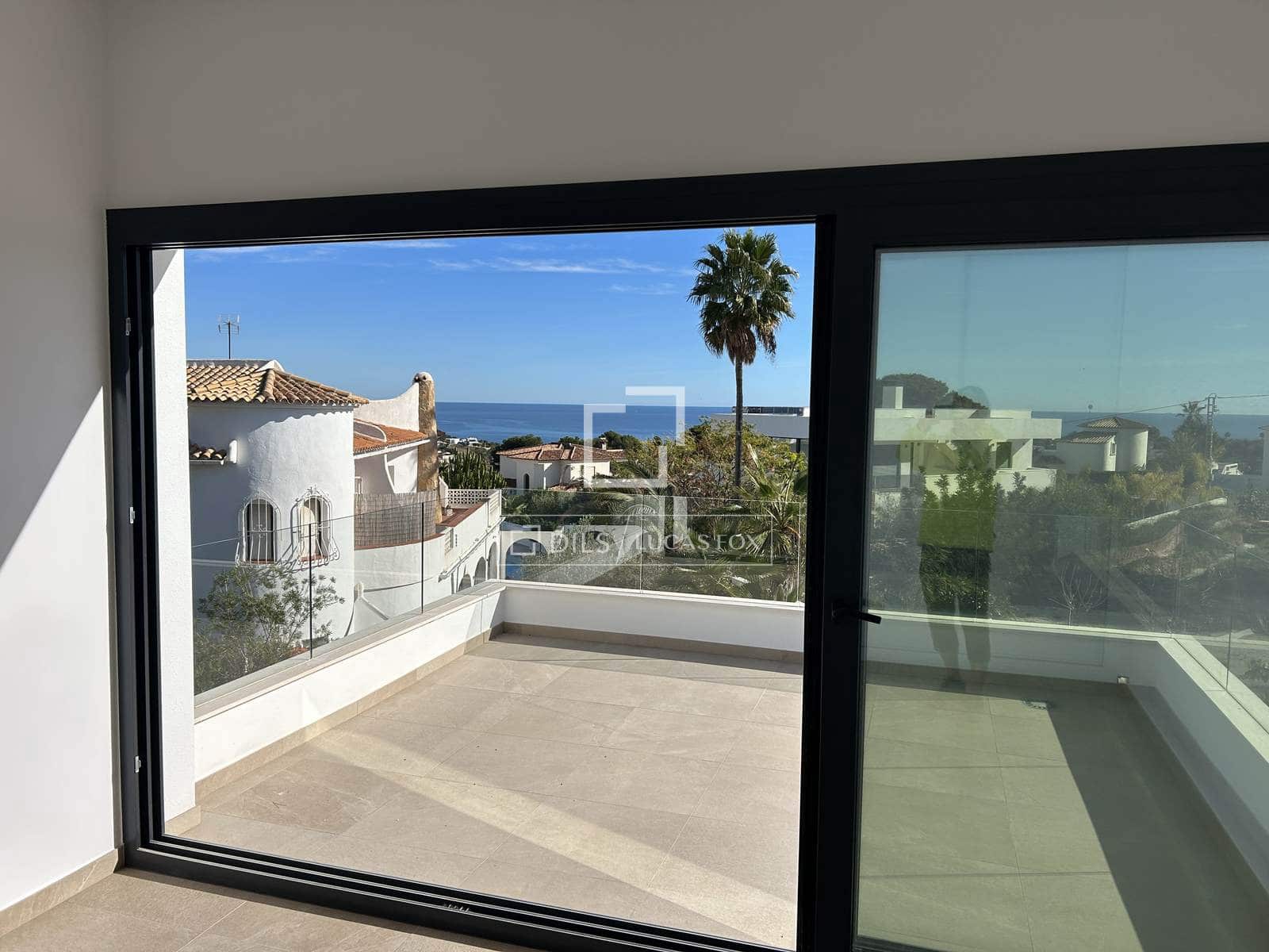 3 bedroom Villa for sale in Benissa with pool garage - € 1,175,000 (Ref: 8803268)