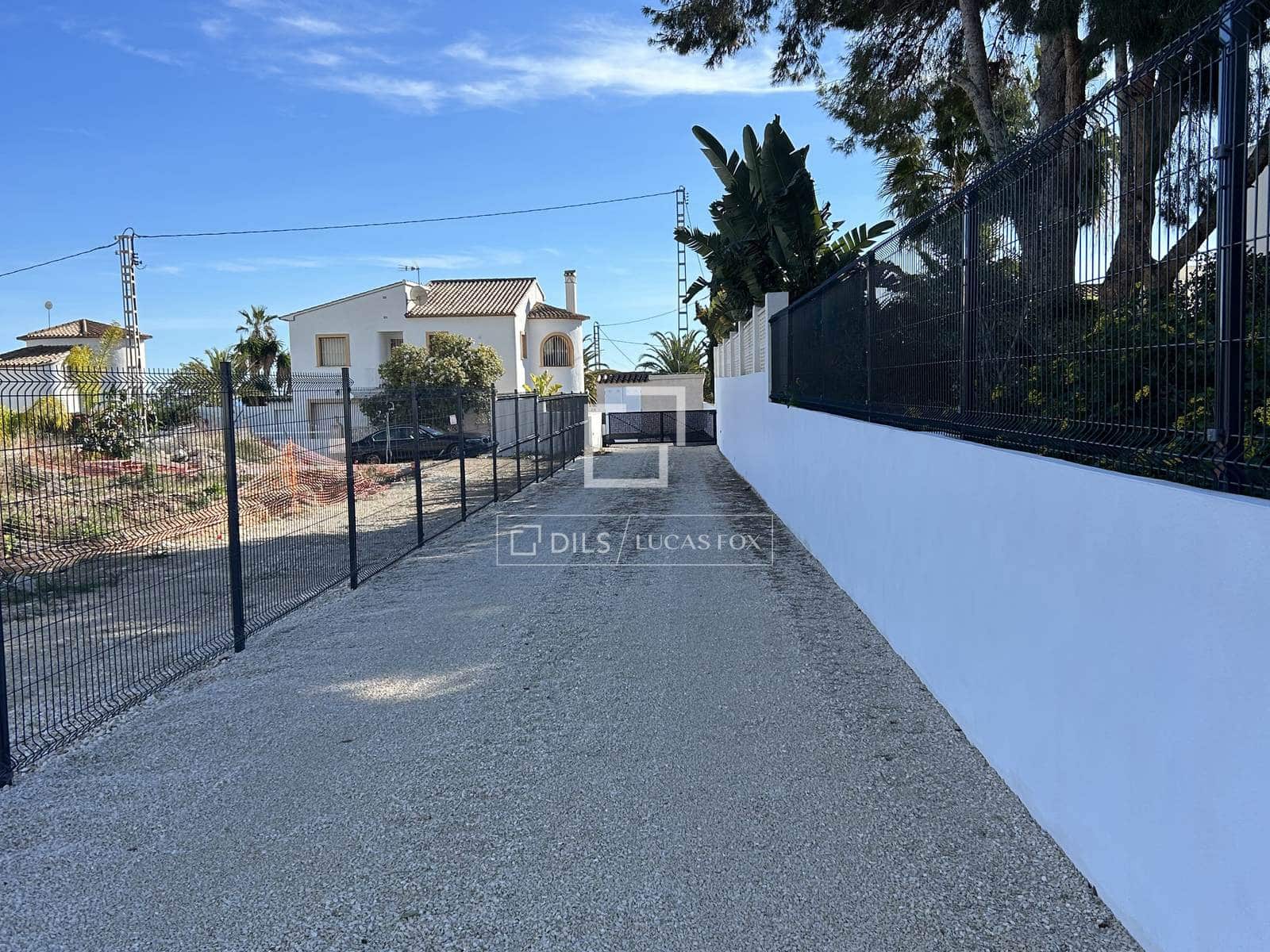 3 bedroom Villa for sale in Benissa with pool garage - € 1,175,000 (Ref: 8803268)