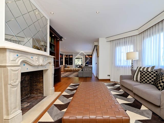 5 sypialnia Willa na sprzedaż w Santa Cristina d'Aro z basenem garażem - 2 500 000 € (Ref: 8806542)