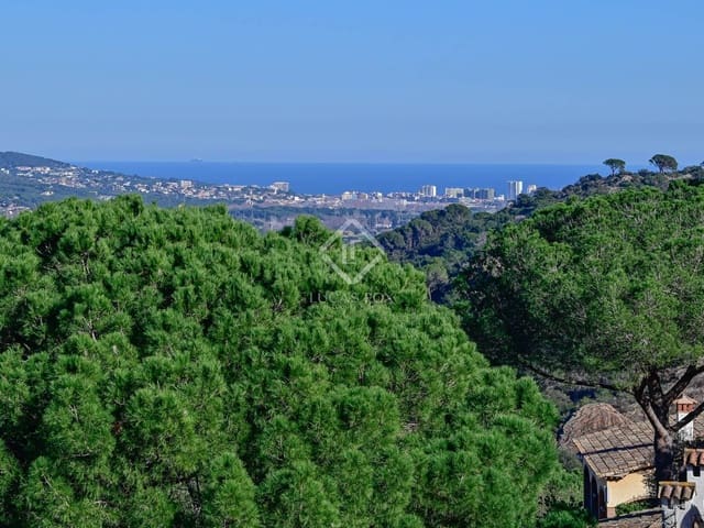 5 sypialnia Willa na sprzedaż w Santa Cristina d'Aro z basenem garażem - 2 500 000 € (Ref: 8806542)