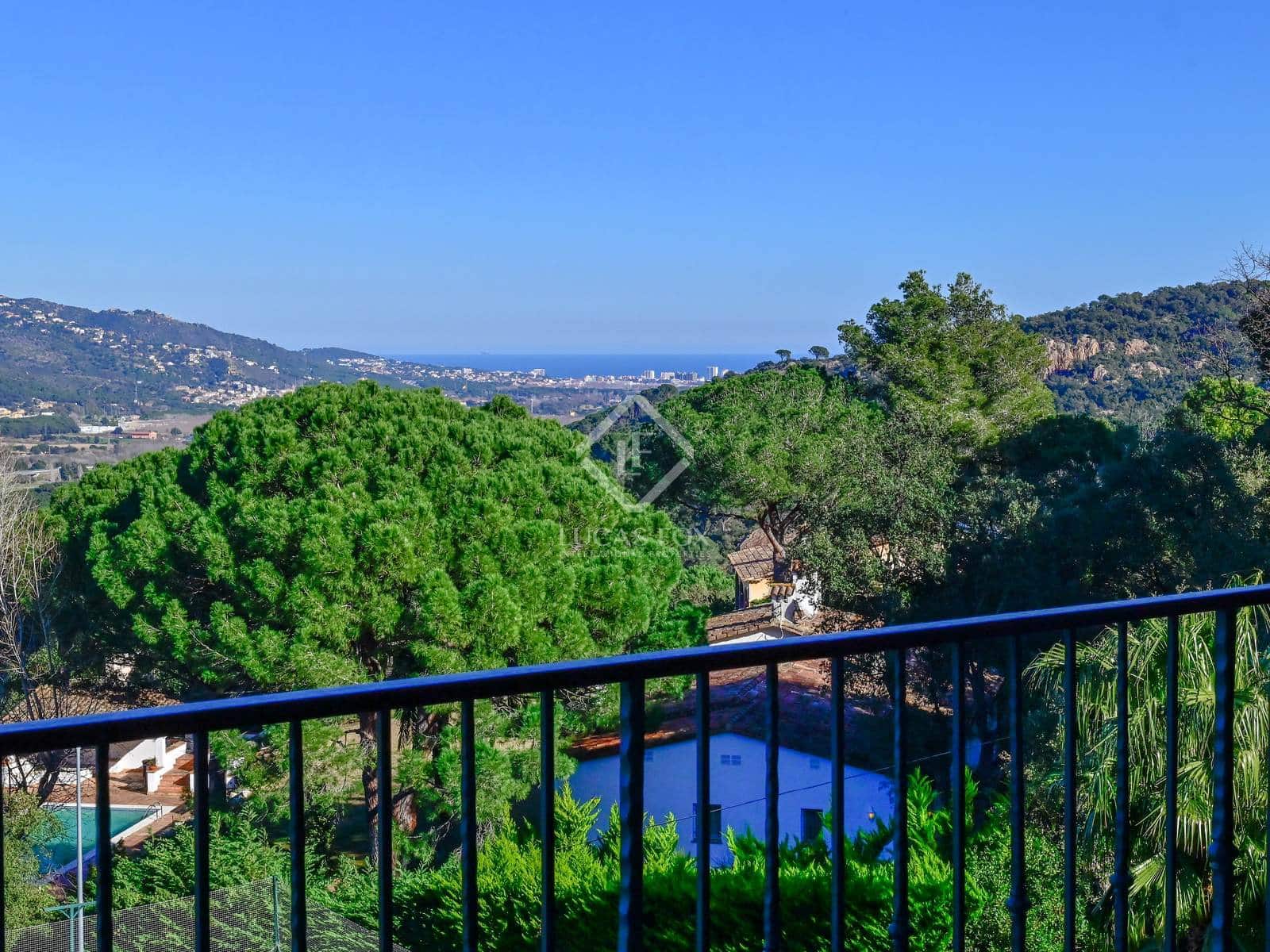 5 bedroom Villa for sale in Santa Cristina d'Aro with pool garage - € 2,500,000 (Ref: 8806542)