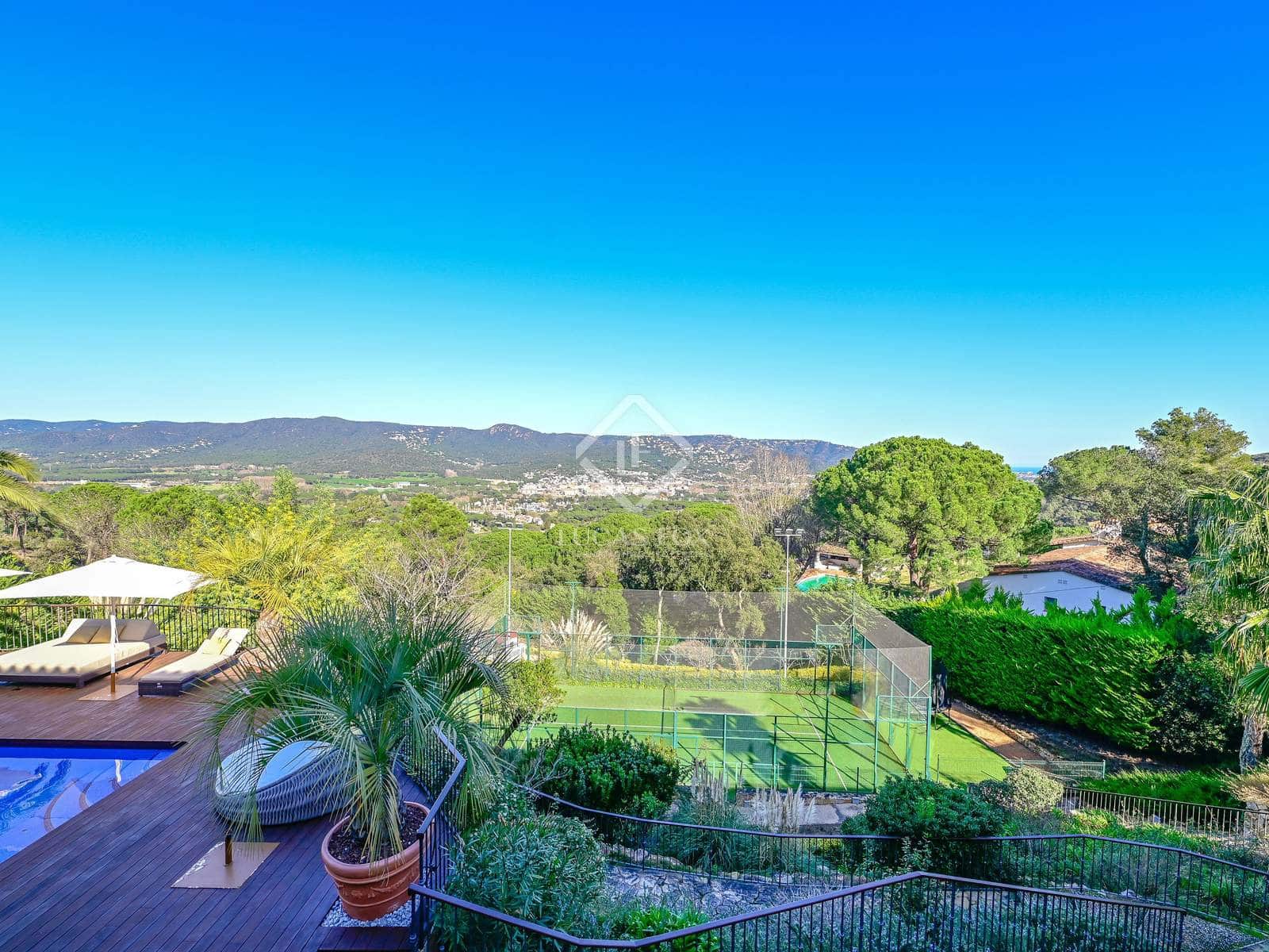 5 bedroom Villa for sale in Santa Cristina d'Aro with pool garage - € 2,500,000 (Ref: 8806542)