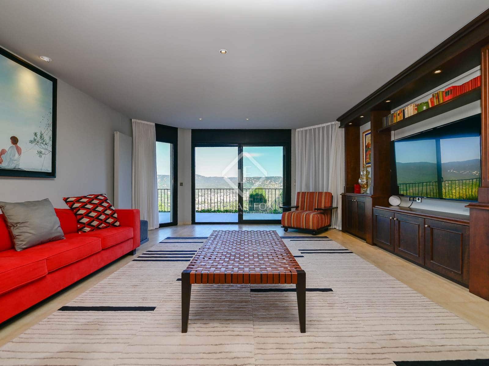 5 bedroom Villa for sale in Santa Cristina d'Aro with pool garage - € 2,500,000 (Ref: 8806542)