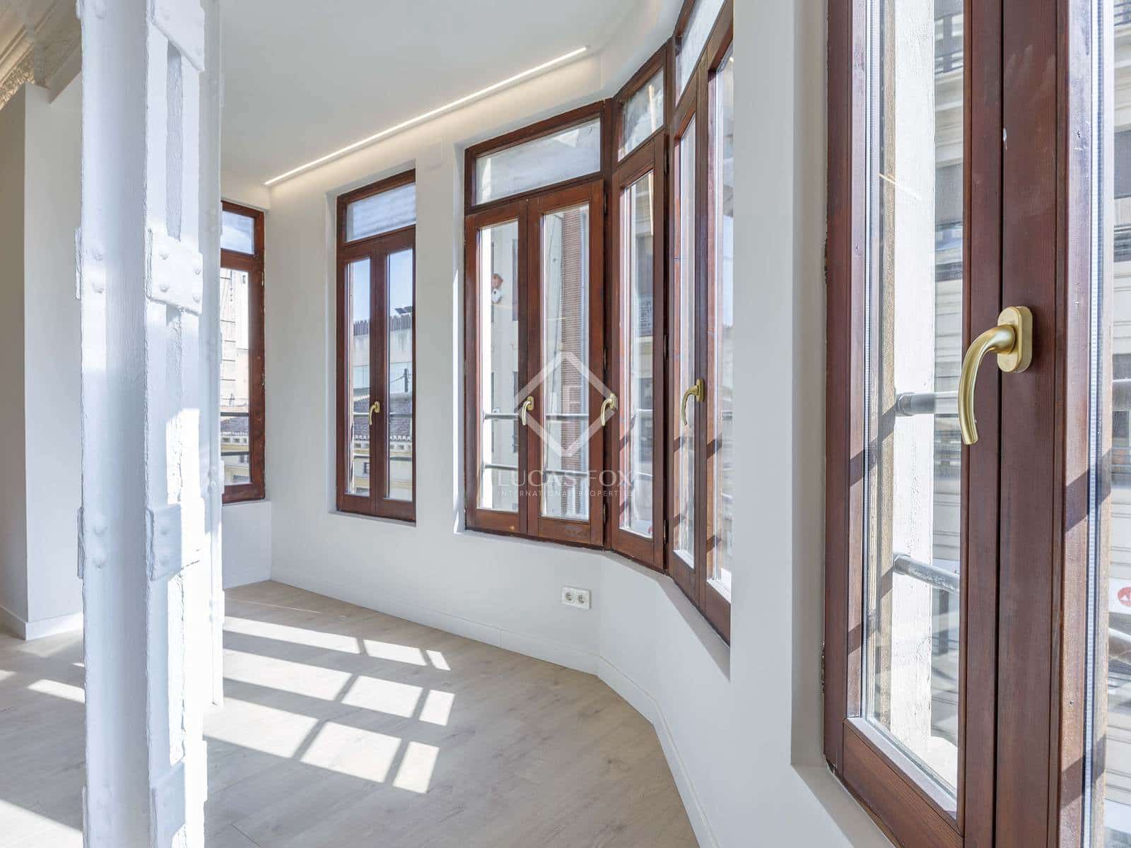 4 makuuhuone Huoneisto vuokrattavana paikassa Valencia kaupunki - 2 600 € (Ref: 8806544)