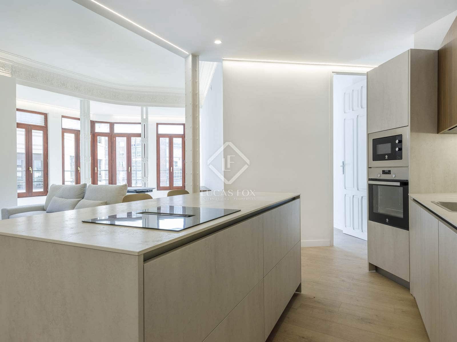 4 makuuhuone Huoneisto vuokrattavana paikassa Valencia kaupunki - 2 600 € (Ref: 8806544)