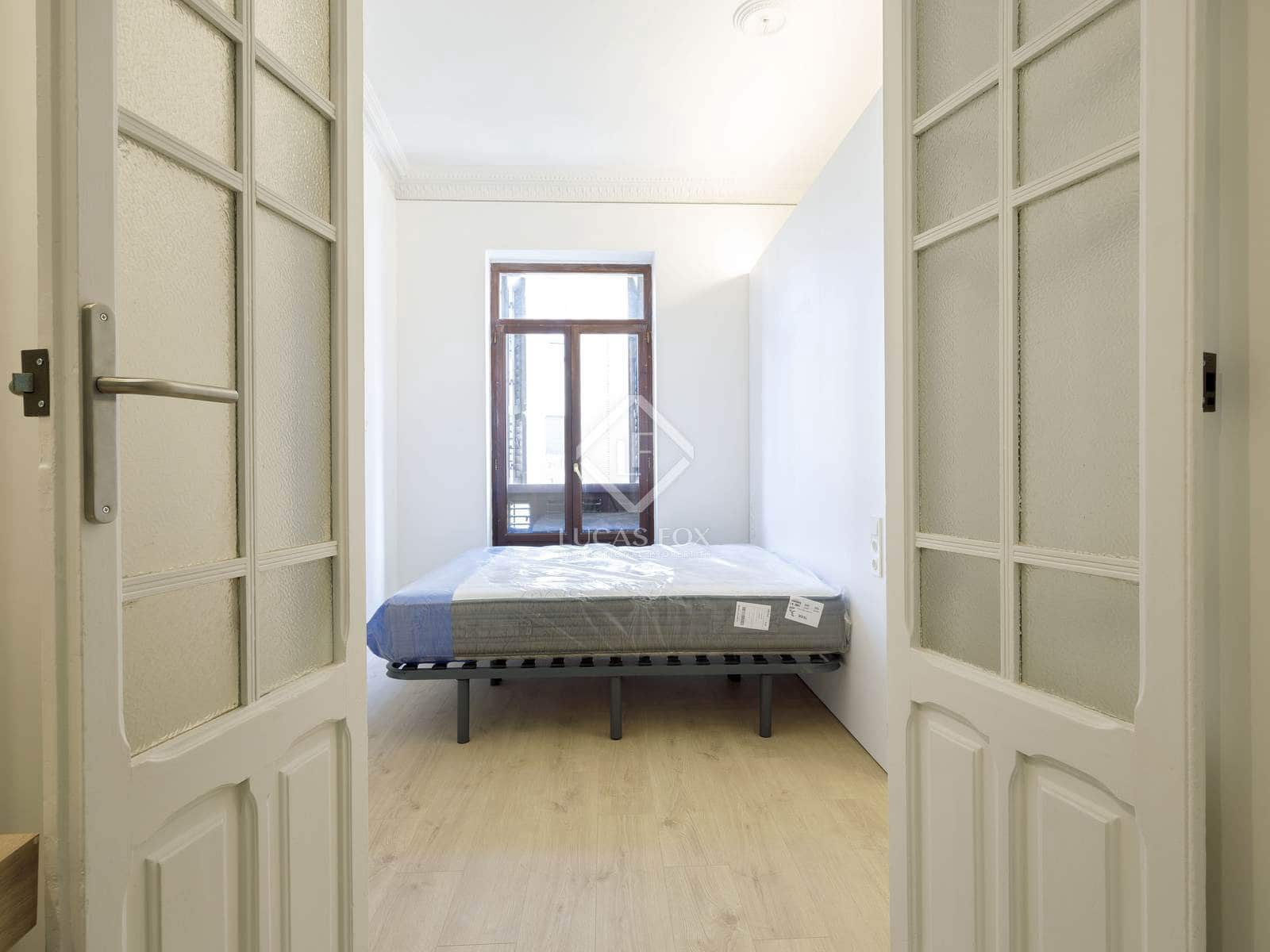 4 makuuhuone Huoneisto vuokrattavana paikassa Valencia kaupunki - 2 600 € (Ref: 8806544)