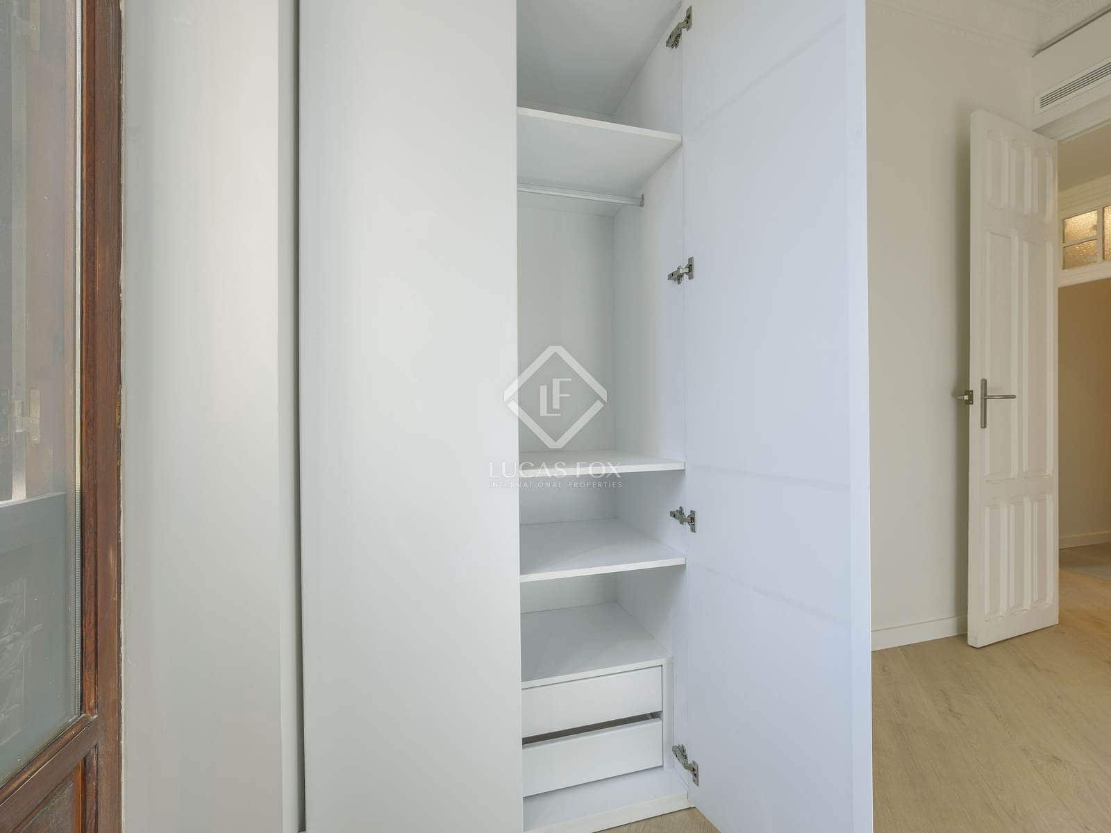 4 makuuhuone Huoneisto vuokrattavana paikassa Valencia kaupunki - 2 600 € (Ref: 8806544)