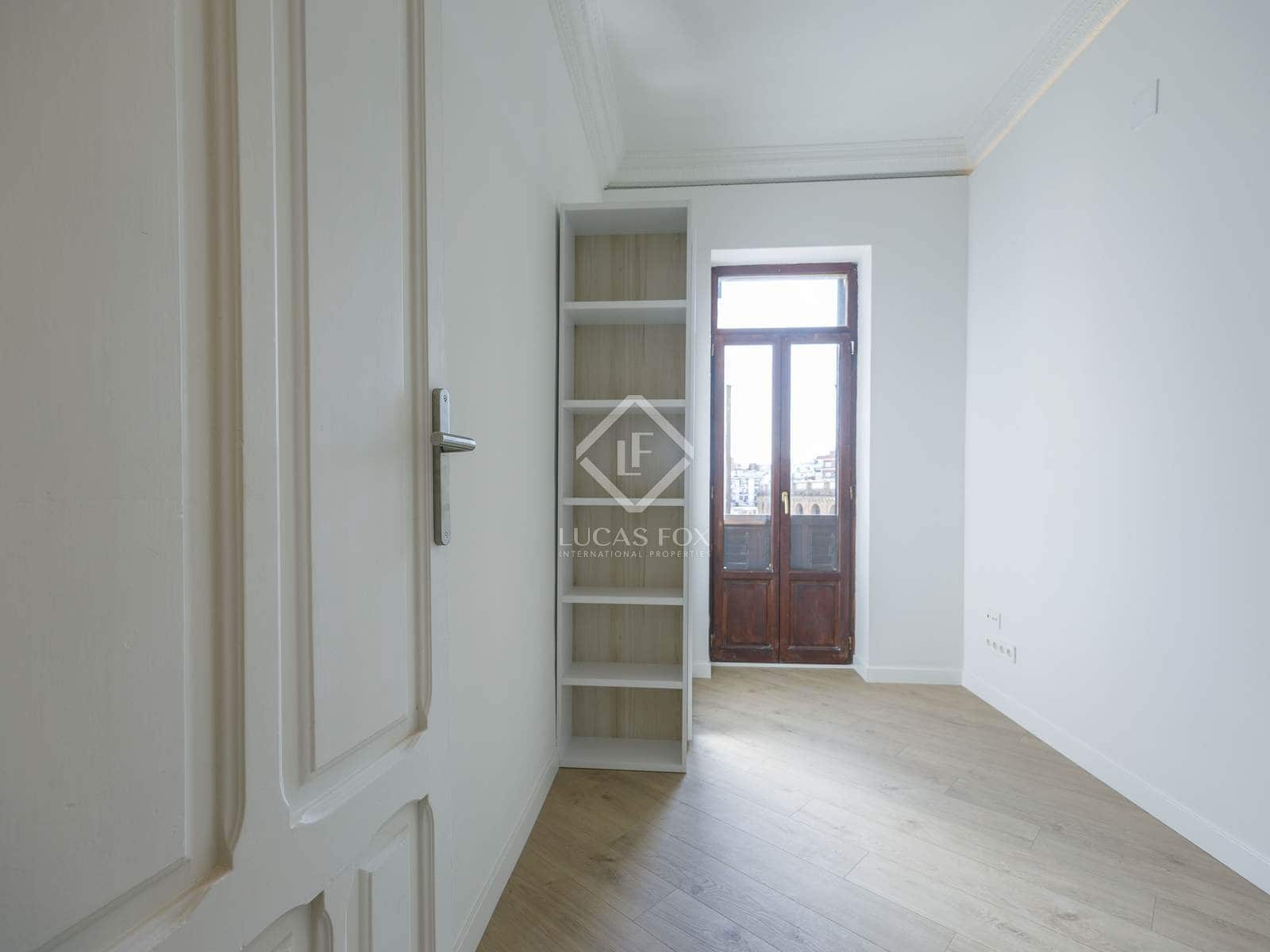 4 makuuhuone Huoneisto vuokrattavana paikassa Valencia kaupunki - 2 600 € (Ref: 8806544)
