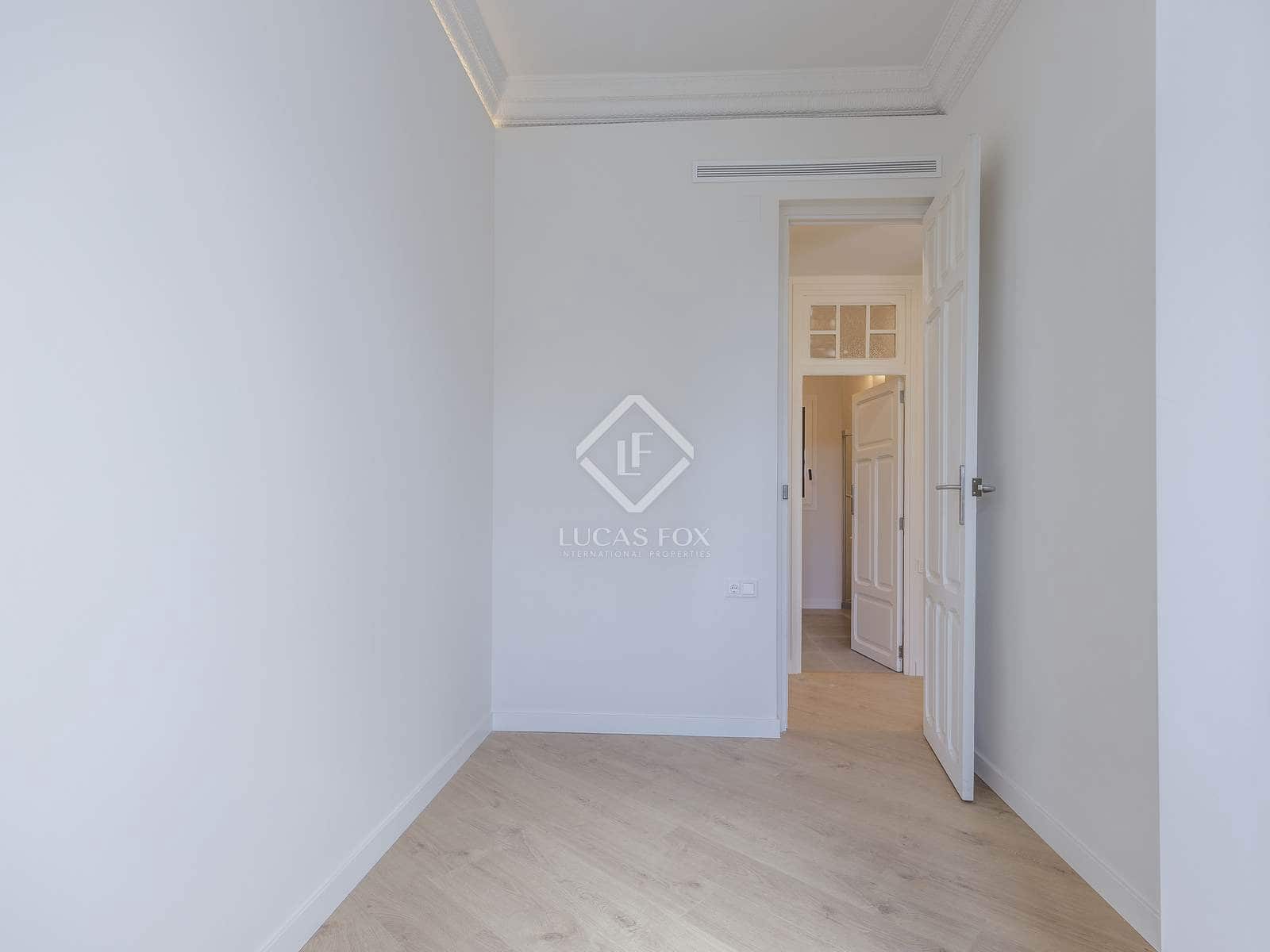 4 makuuhuone Huoneisto vuokrattavana paikassa Valencia kaupunki - 2 600 € (Ref: 8806544)