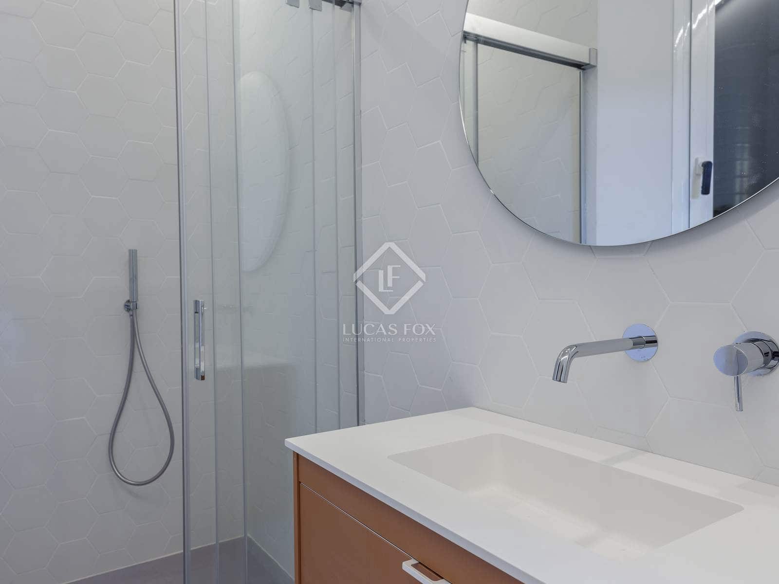 4 makuuhuone Huoneisto vuokrattavana paikassa Valencia kaupunki - 2 600 € (Ref: 8806544)