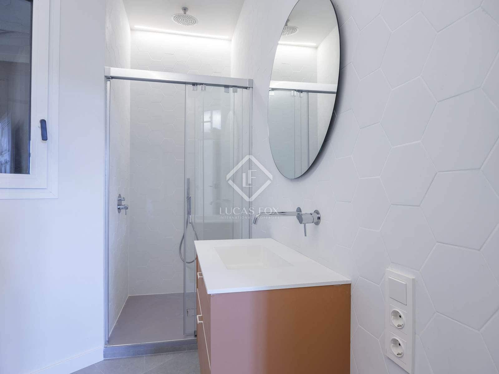 4 makuuhuone Huoneisto vuokrattavana paikassa Valencia kaupunki - 2 600 € (Ref: 8806544)