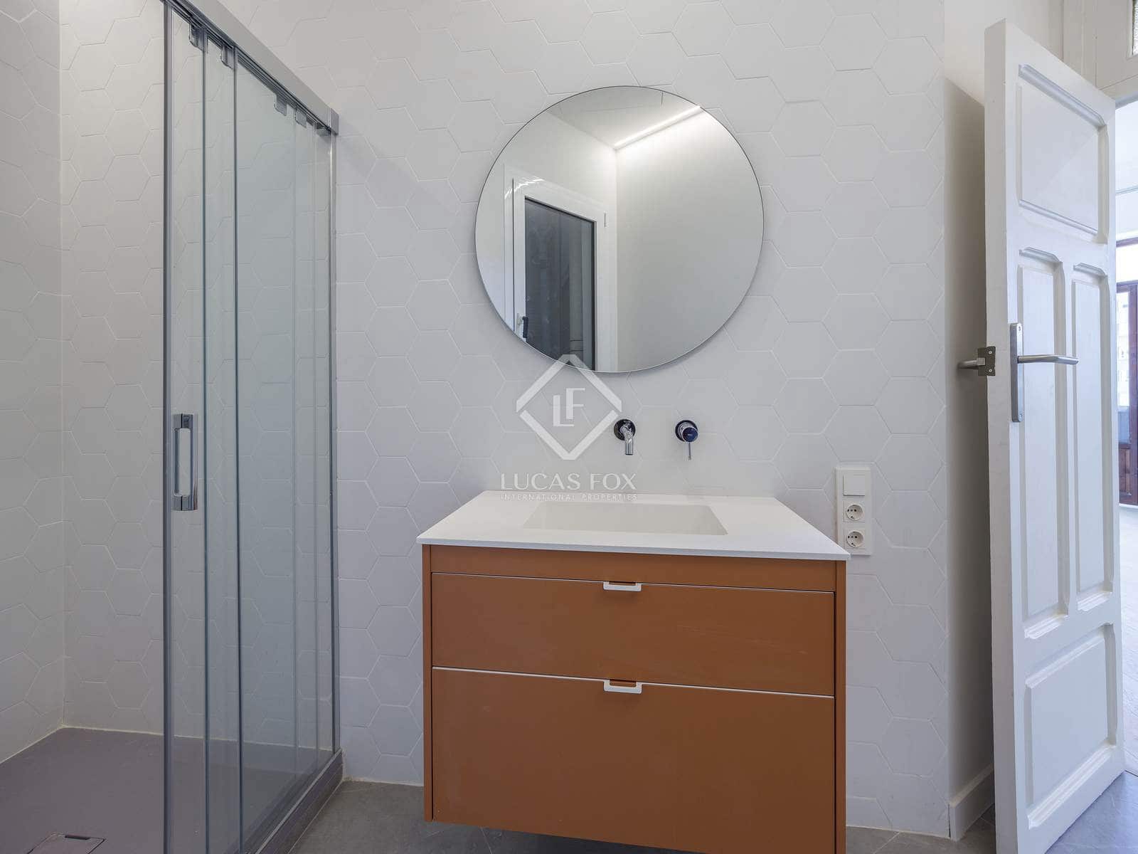 4 makuuhuone Huoneisto vuokrattavana paikassa Valencia kaupunki - 2 600 € (Ref: 8806544)