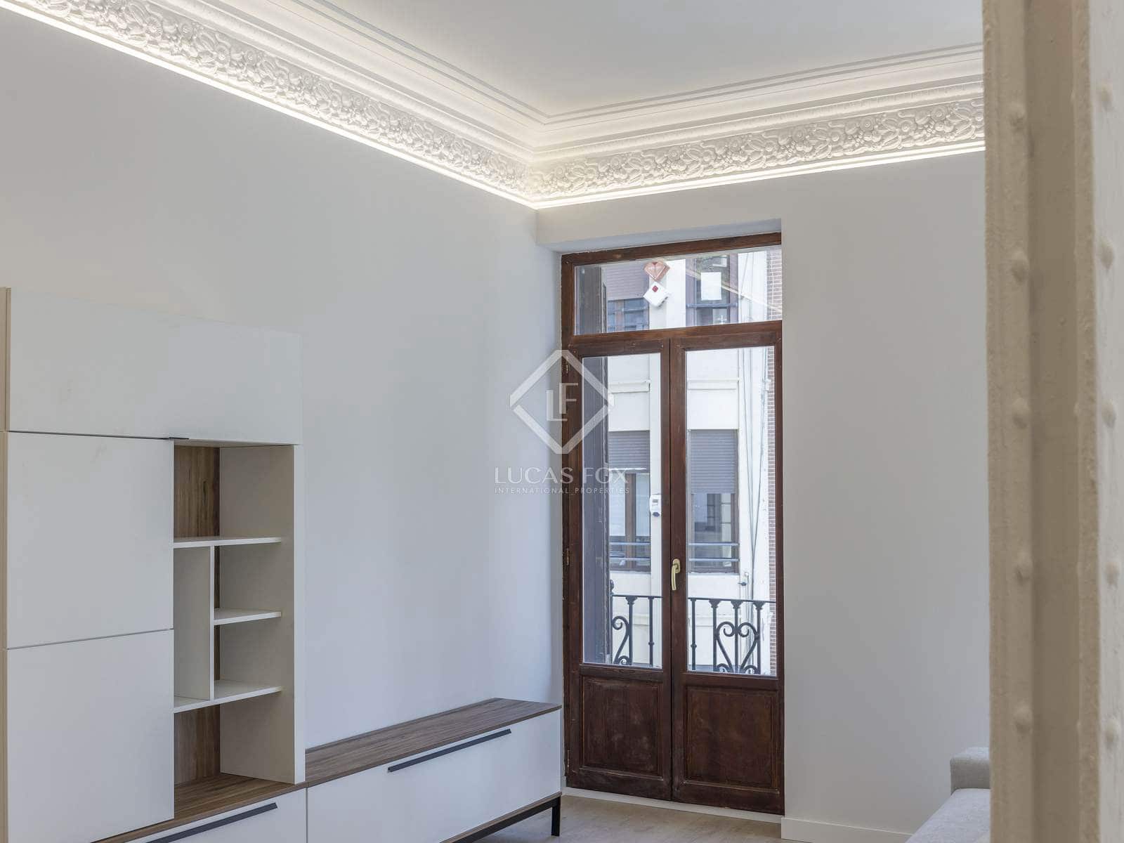 4 makuuhuone Huoneisto vuokrattavana paikassa Valencia kaupunki - 2 600 € (Ref: 8806544)