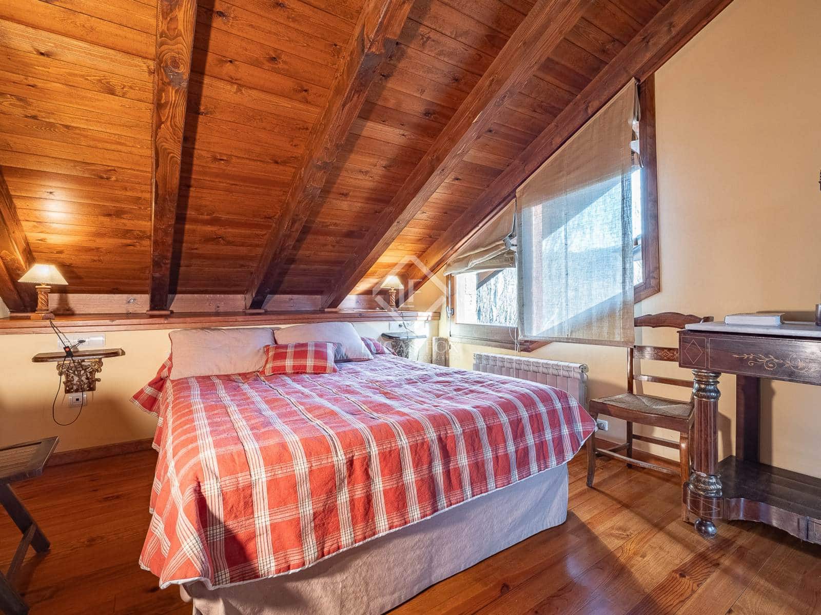 4 soveværelse Villa til salg i Fontanals de Cerdanya med garage - € 750.000 (Ref: 8807168)