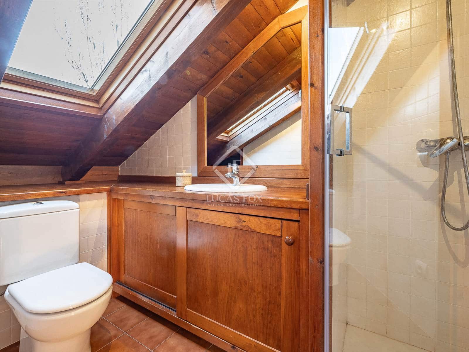 4 soveværelse Villa til salg i Fontanals de Cerdanya med garage - € 750.000 (Ref: 8807168)