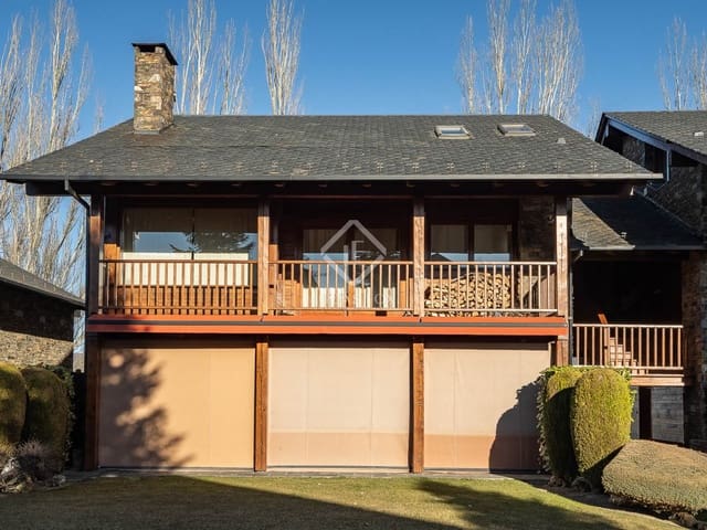 Chalet de 4 habitaciones en Fontanals de Cerdanya en venta con garaje - 750.000 € (Ref: 8807168)