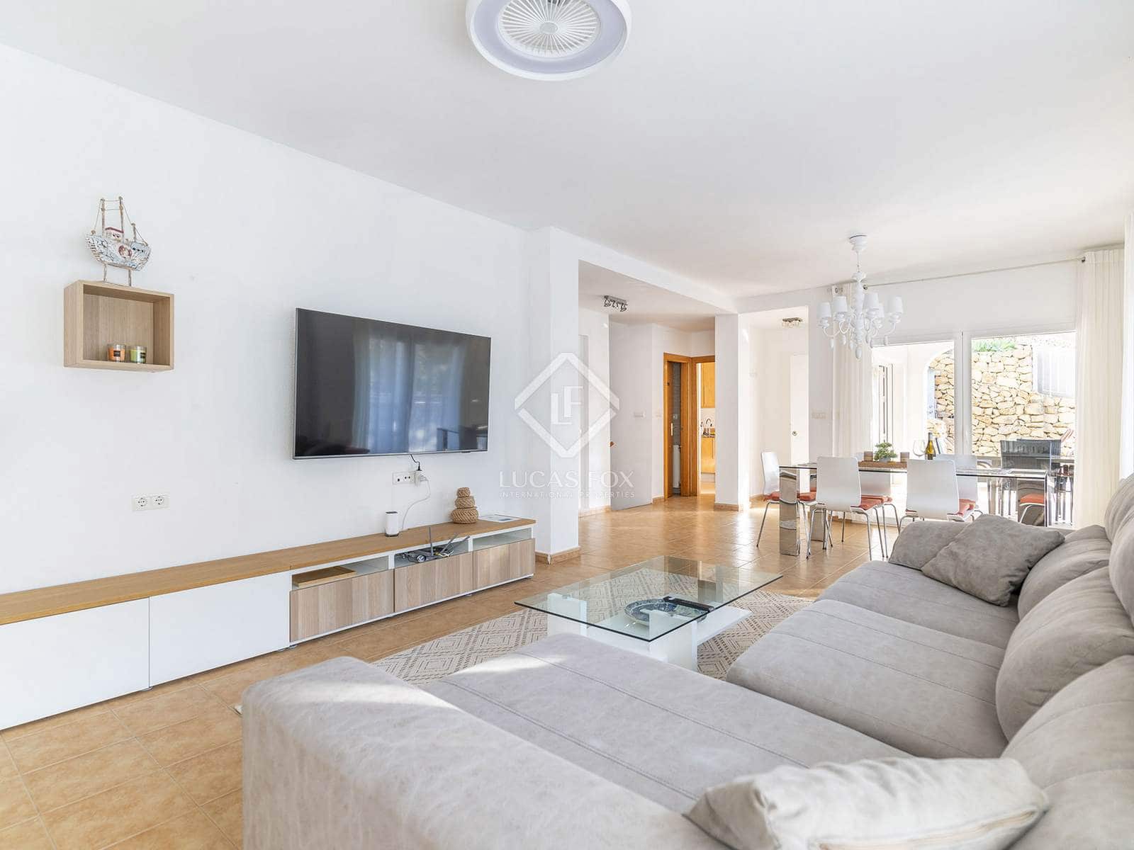 3 bedroom Villa for sale in Altea with pool garage - € 749,000 (Ref: 8807470)