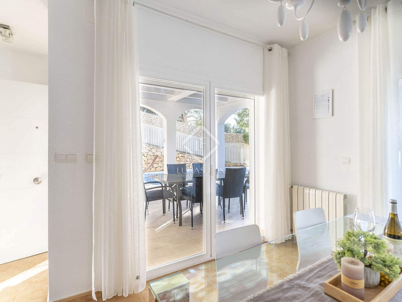 3 bedroom Villa for sale in Altea with pool garage - € 749,000 (Ref: 8807470)