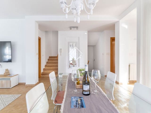 3 Zimmer Villa zu verkaufen in Altea mit Pool Garage - 749.000 € (Ref: 8807470)