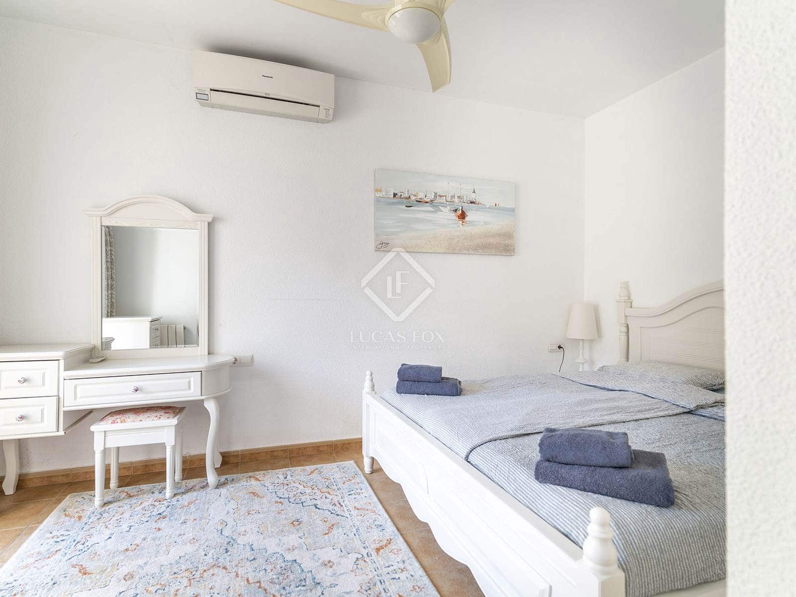 3 bedroom Villa for sale in Altea with pool garage - € 749,000 (Ref: 8807470)