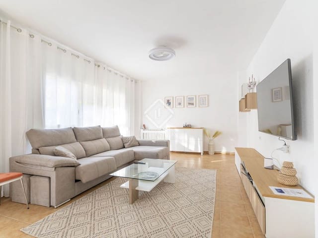 3 Zimmer Villa zu verkaufen in Altea mit Pool Garage - 749.000 € (Ref: 8807470)