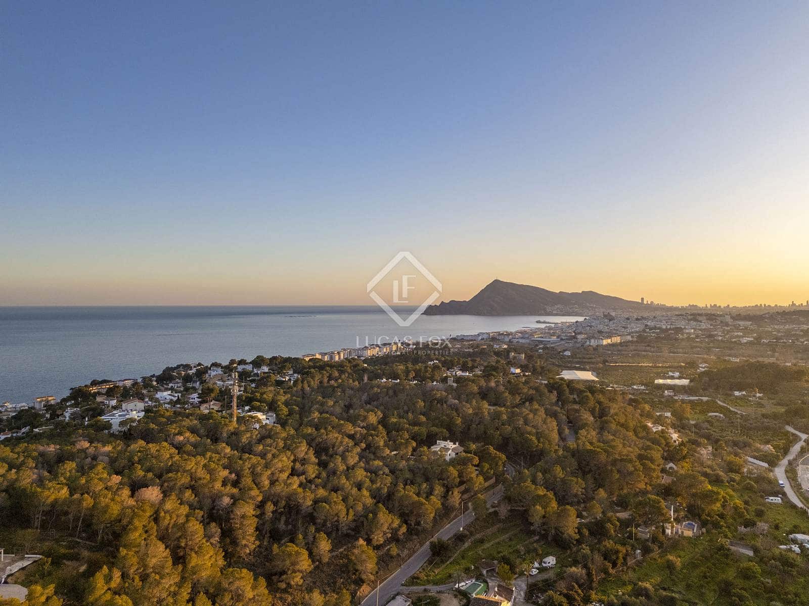 3 bedroom Villa for sale in Altea with pool garage - € 749,000 (Ref: 8807470)