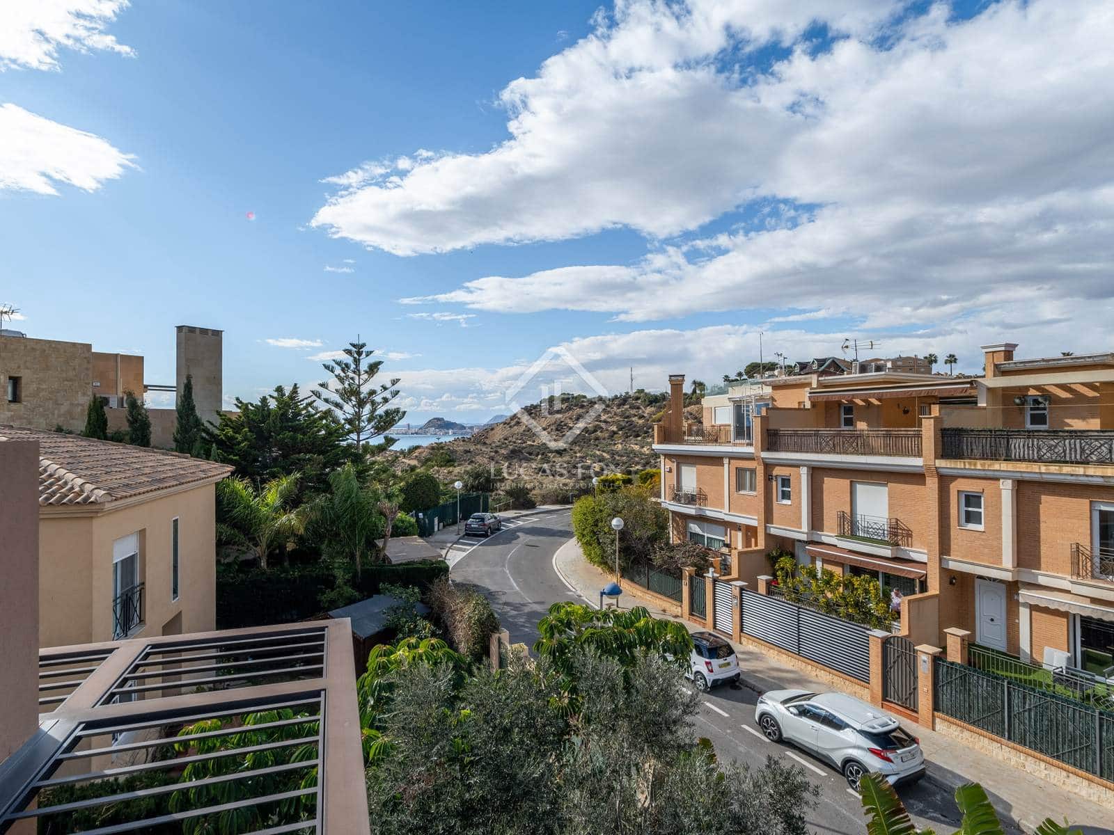 4 slaapkamer Villa te koop in Alicante stad met garage - € 3.150.000 (Ref: 8810384)