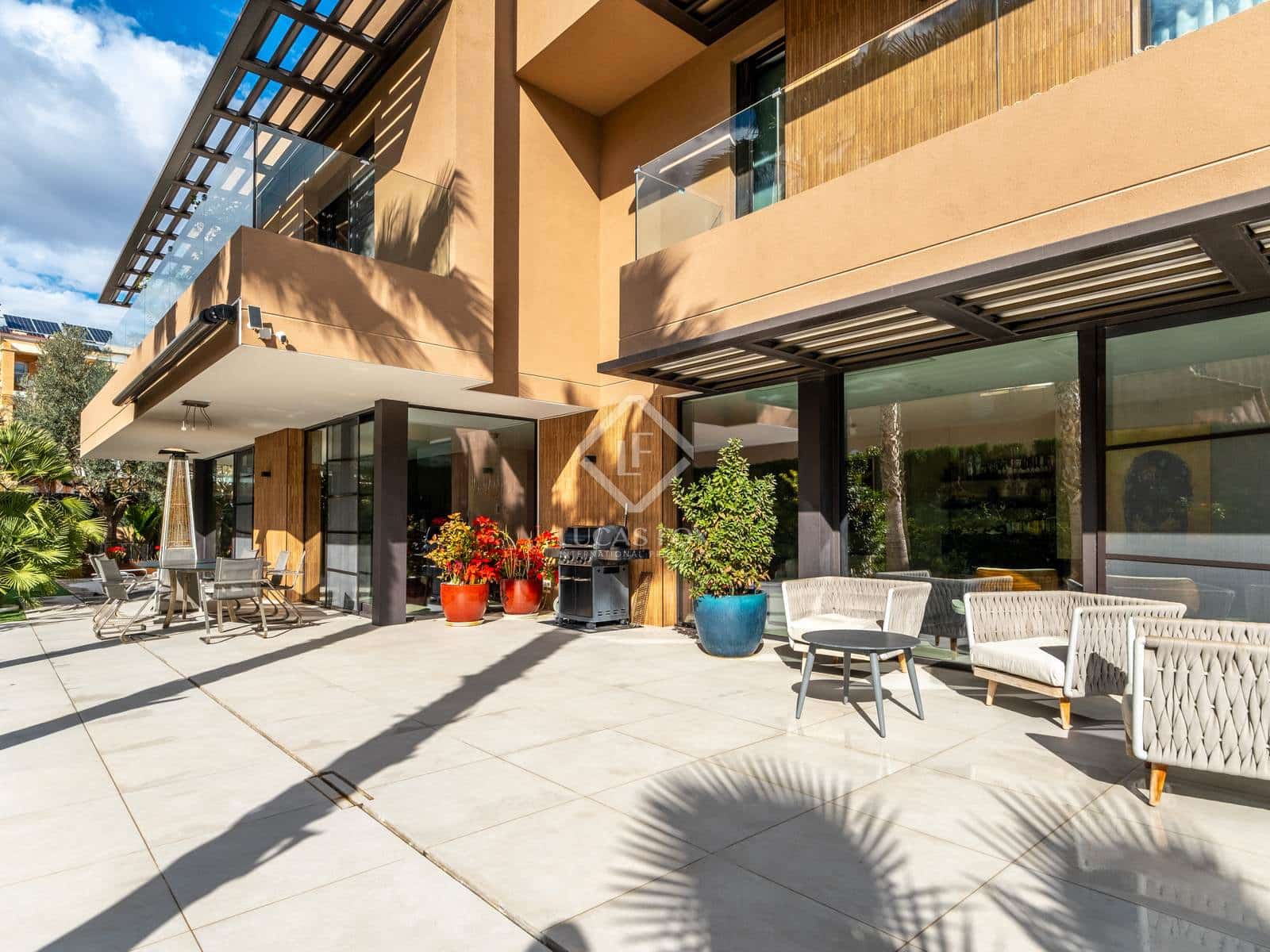 4 slaapkamer Villa te koop in Alicante stad met garage - € 3.150.000 (Ref: 8810384)