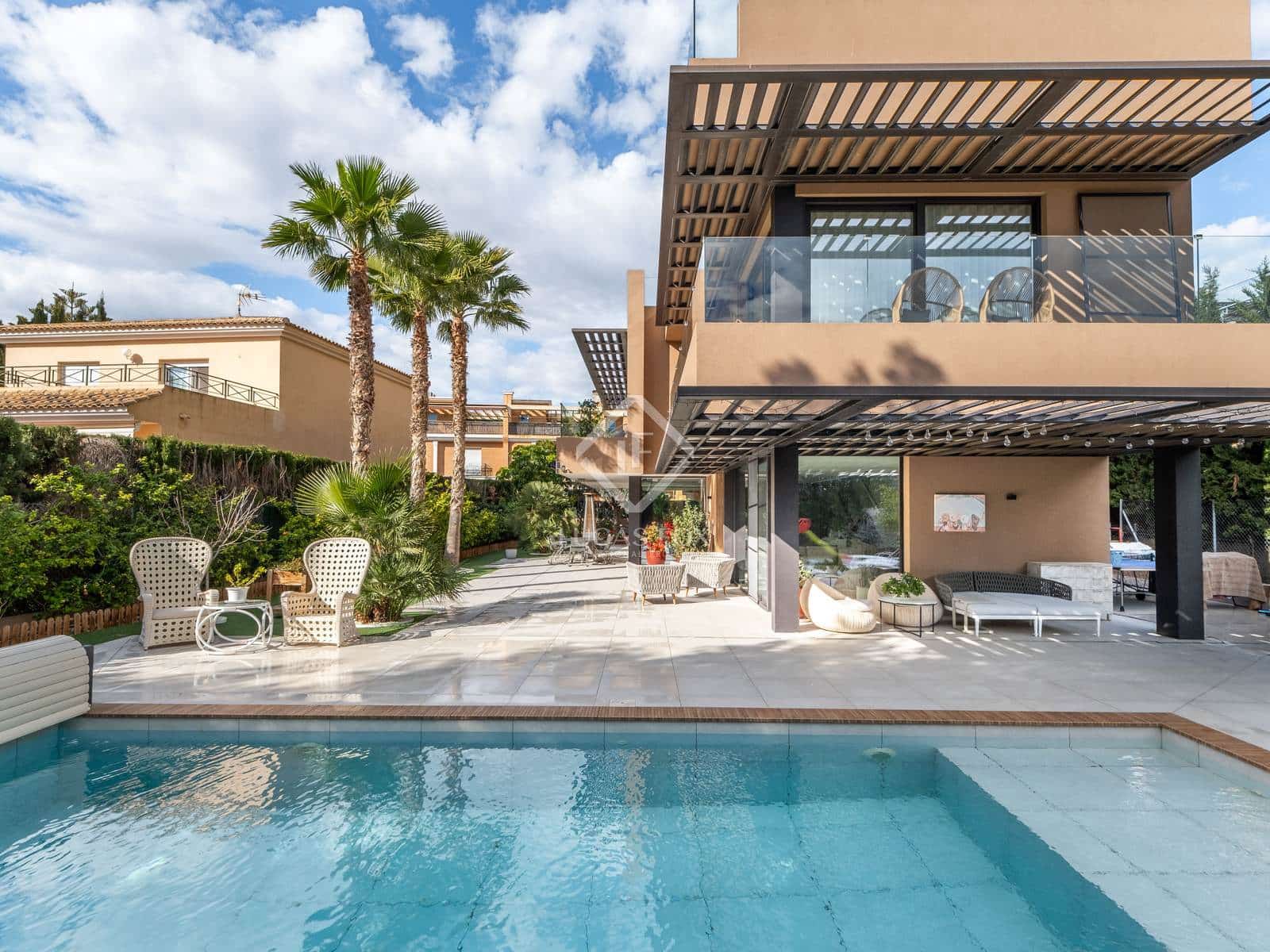 4 slaapkamer Villa te koop in Alicante stad met garage - € 3.150.000 (Ref: 8810384)