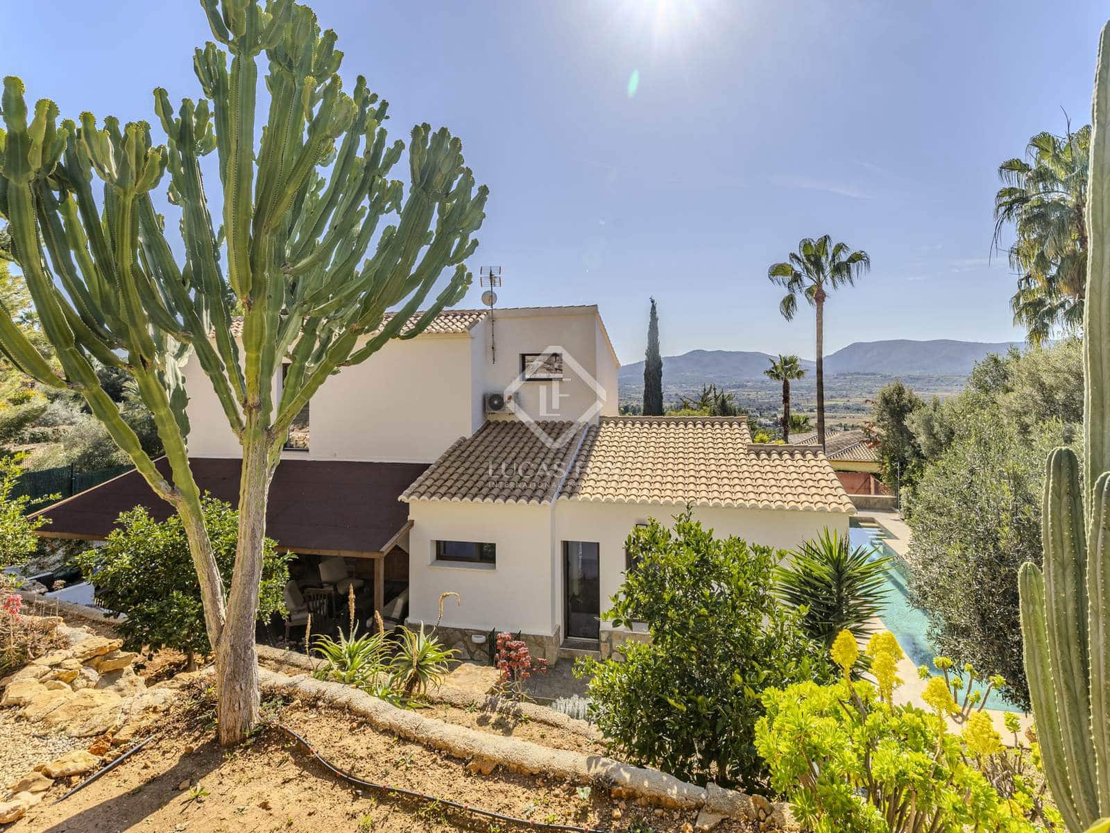 3 bedroom Villa for sale in Javea / Xabia with pool garage - € 845,000 (Ref: 8810386)