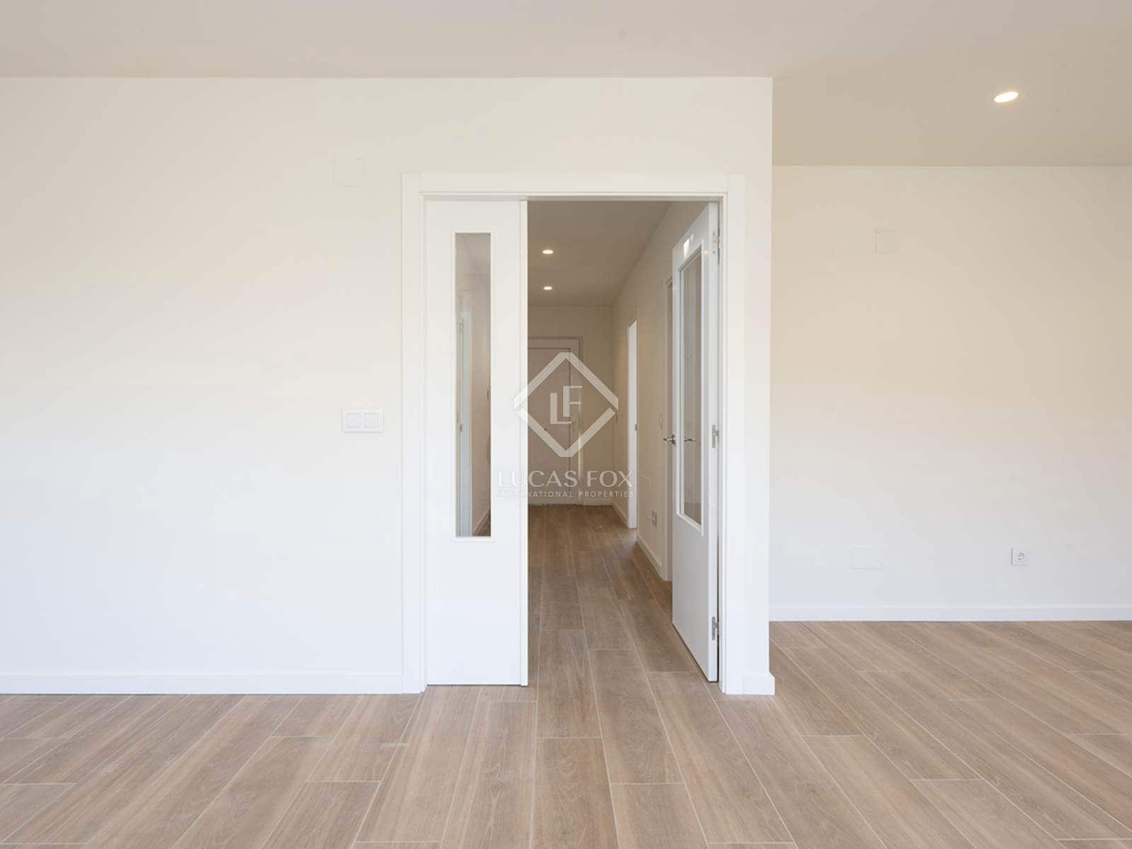 4 soveværelse Villa til salg i Sanxenxo med swimmingpool garage - € 500.000 (Ref: 8810406)