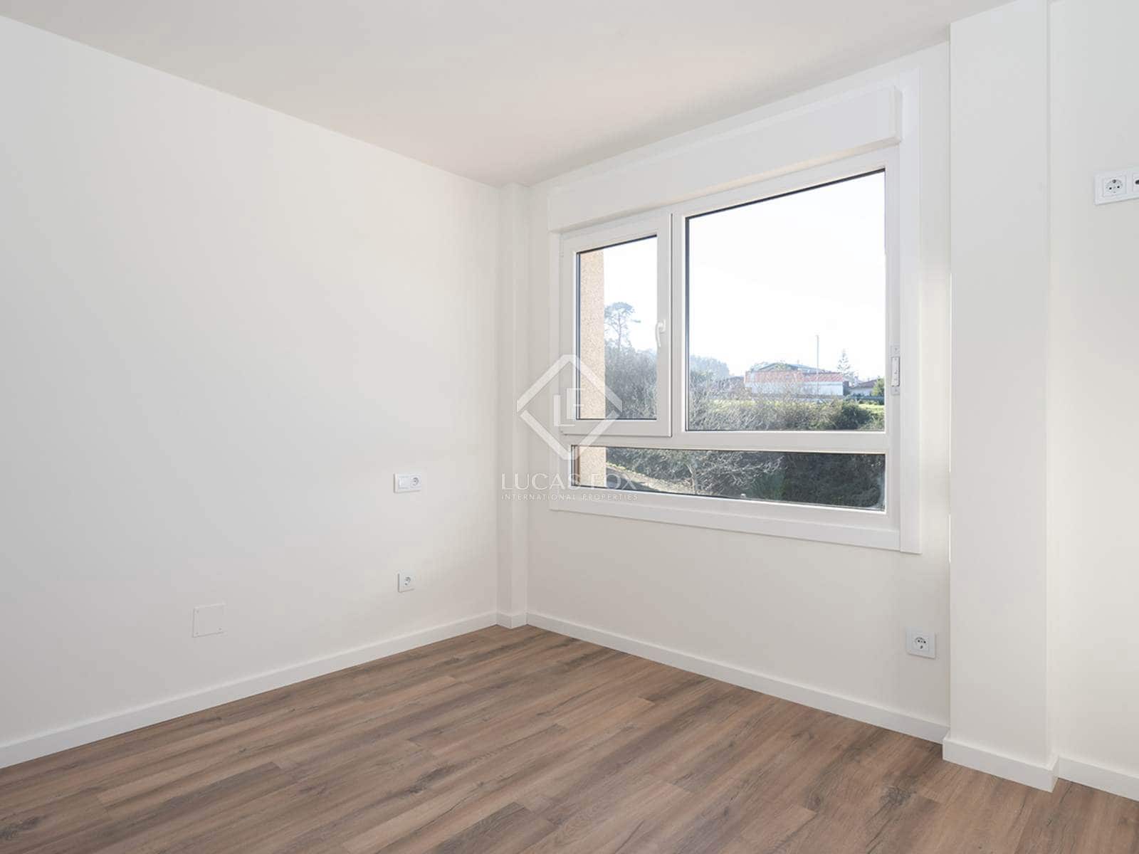 4 soveværelse Villa til salg i Sanxenxo med swimmingpool garage - € 500.000 (Ref: 8810406)