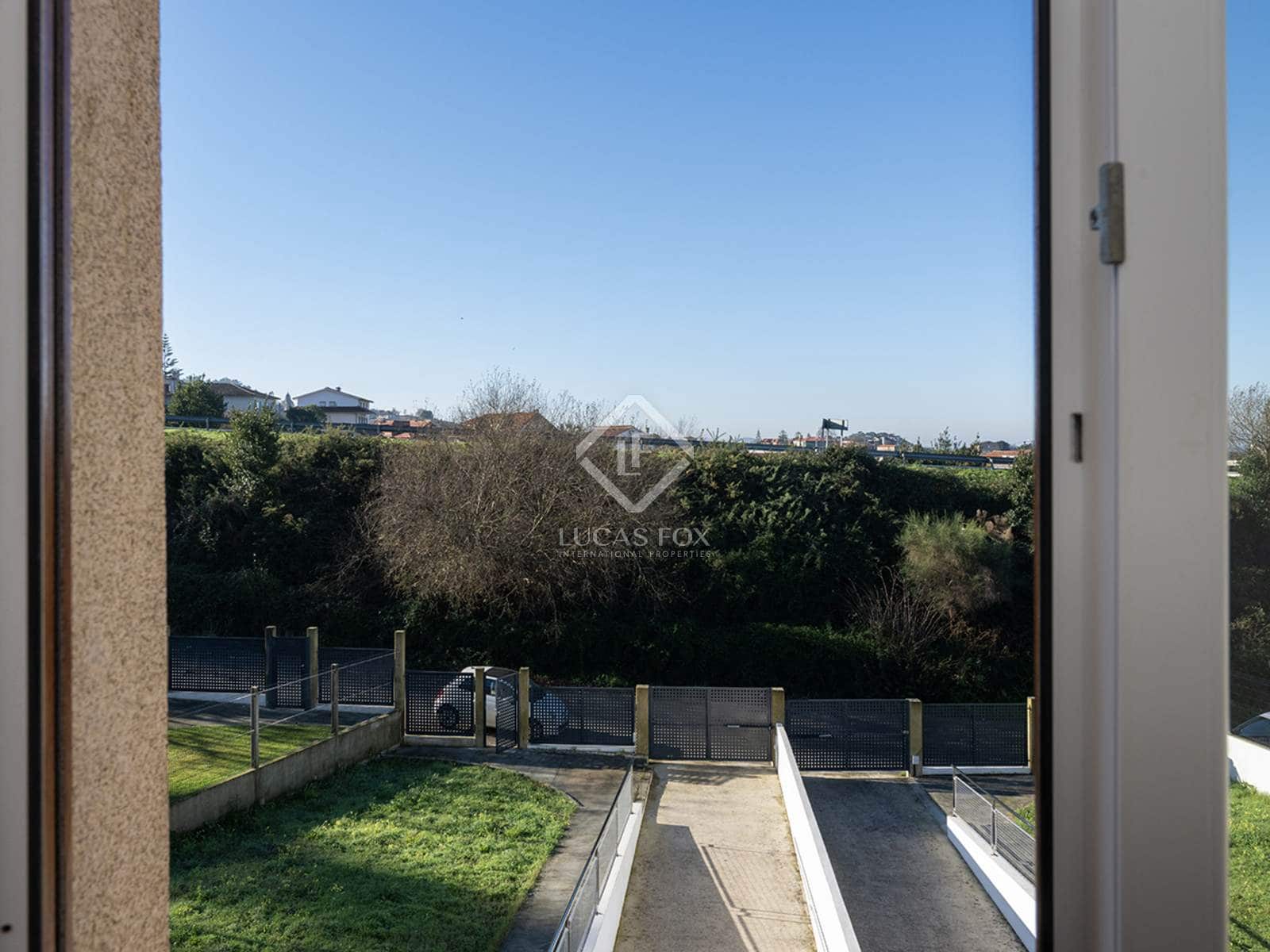 4 soveværelse Villa til salg i Sanxenxo med swimmingpool garage - € 500.000 (Ref: 8810406)