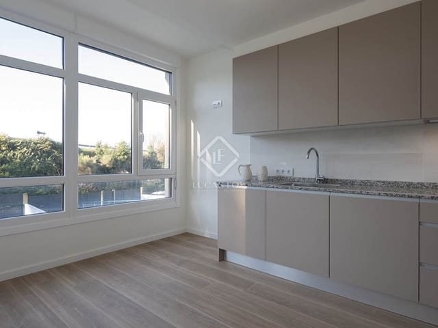 4 bedroom Villa for sale in Sanxenxo with pool garage - € 500,000 (Ref: 8810411)